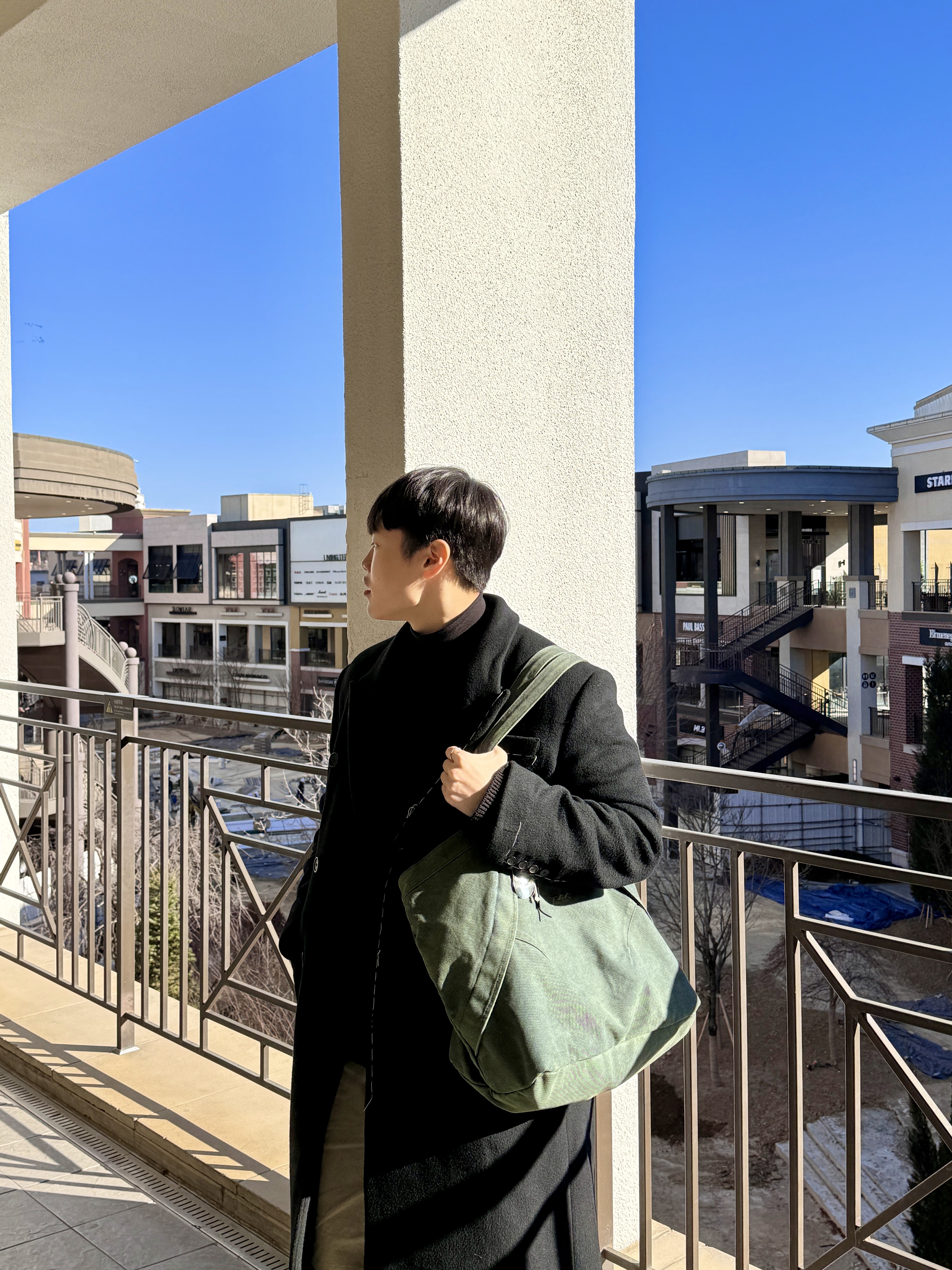 STU Hand Stitch Double Coat Black, Nonnod Side Zip Cargo Pants Beige 착용 스타일 - 2