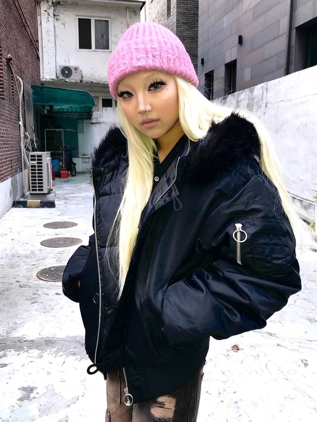 Surgery Hand Stitch Embroidery Logo Beanie Pink 착용 스타일 - 1