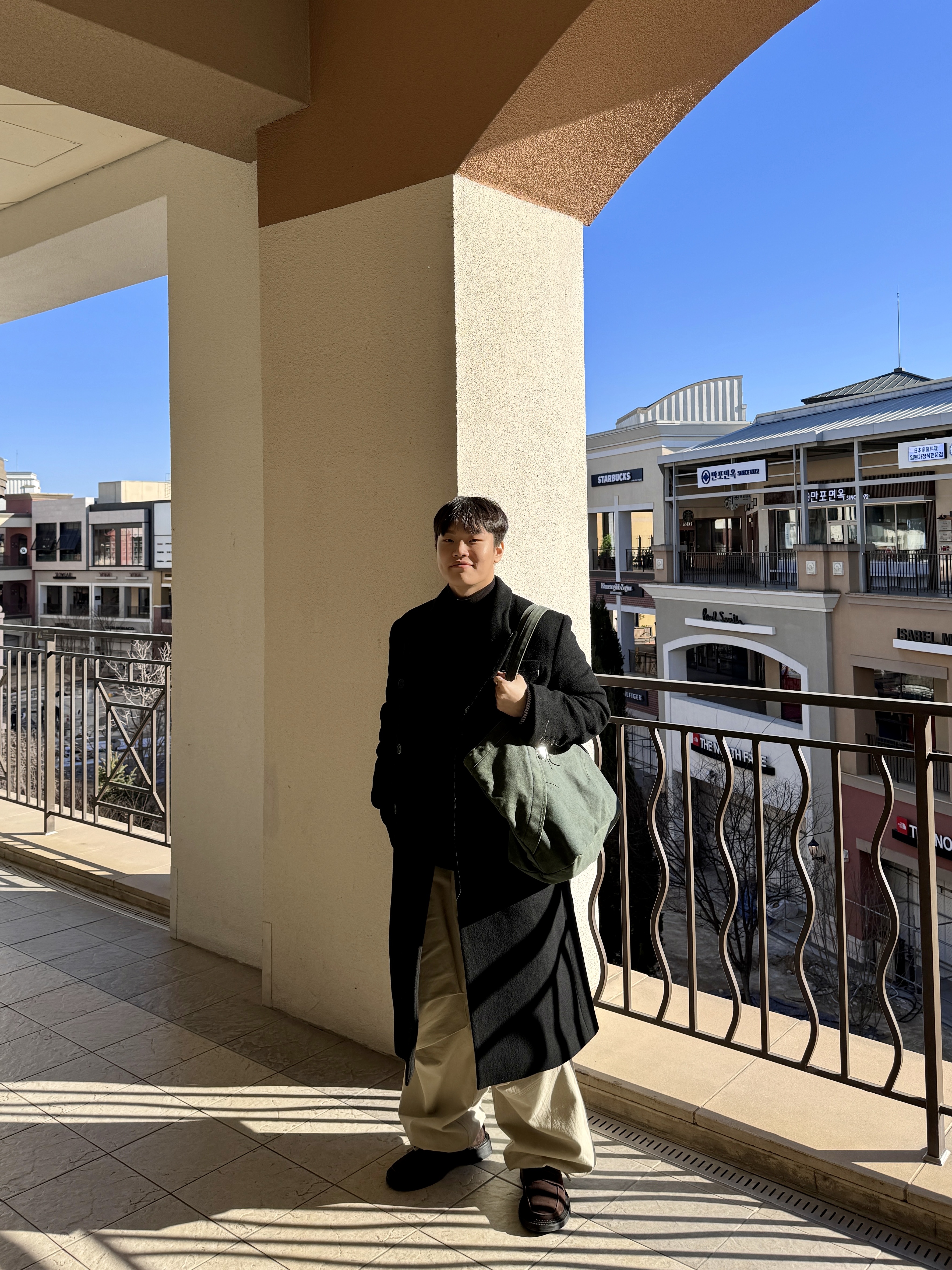 STU Hand Stitch Double Coat Black, Nonnod Side Zip Cargo Pants Beige 착용 스타일 - 1