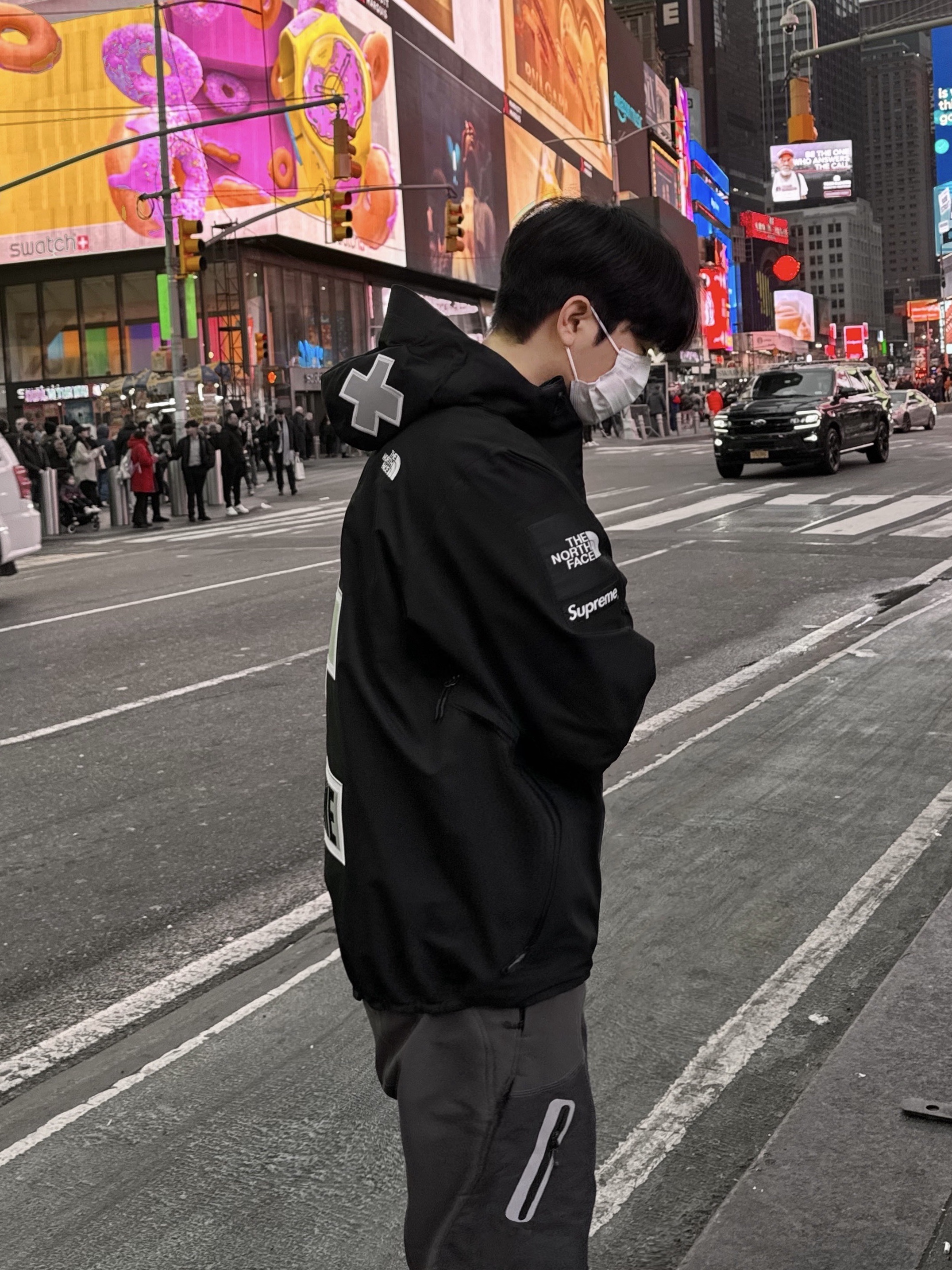 Salomon XT-6 Gore-Tex Black Ebony, Supreme x The North Face Summit Series Rescue Mountain Pro Jacket Black - 22SS 착용 스타일 - 2