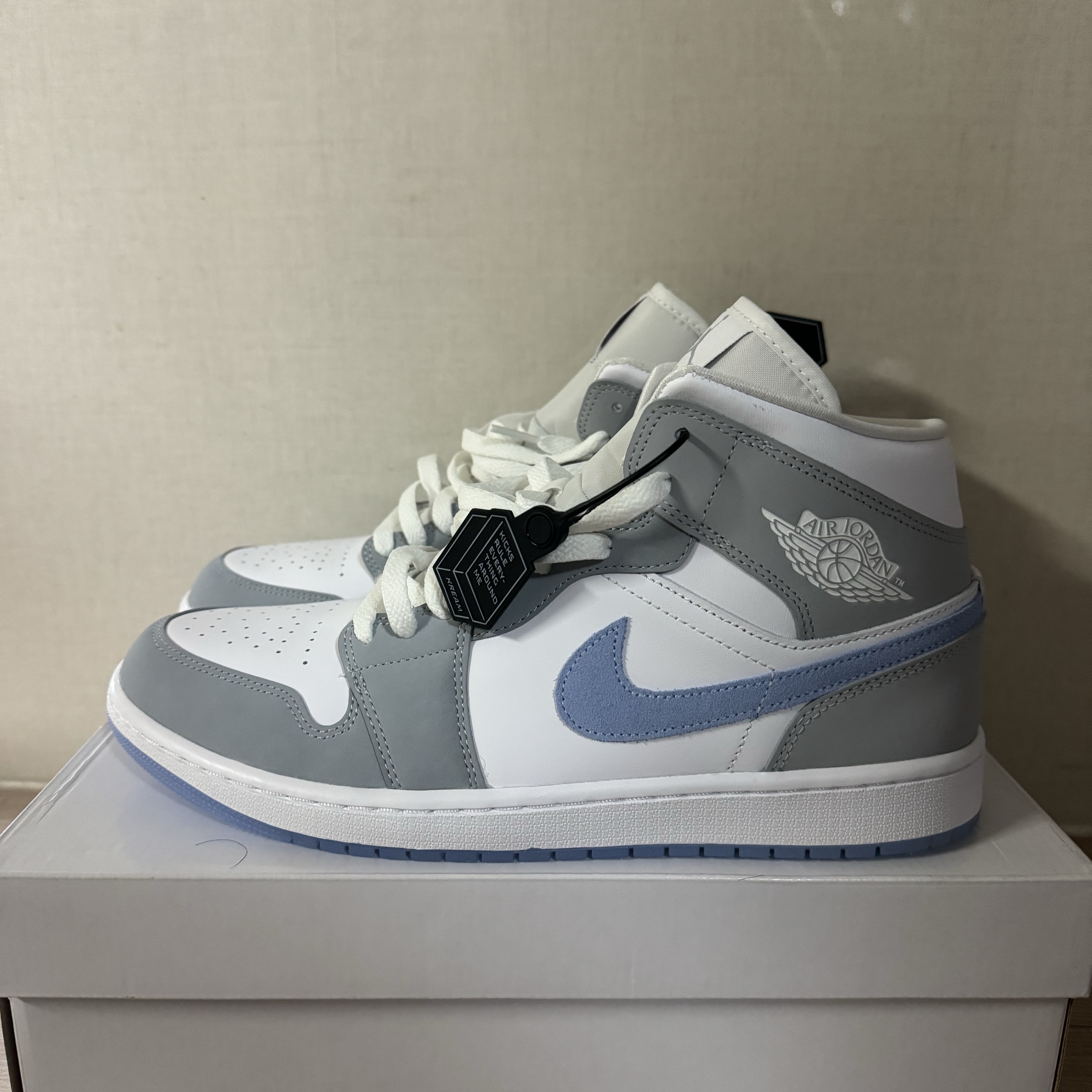 (W) Jordan 1 Mid Wolf Grey 착용 스타일