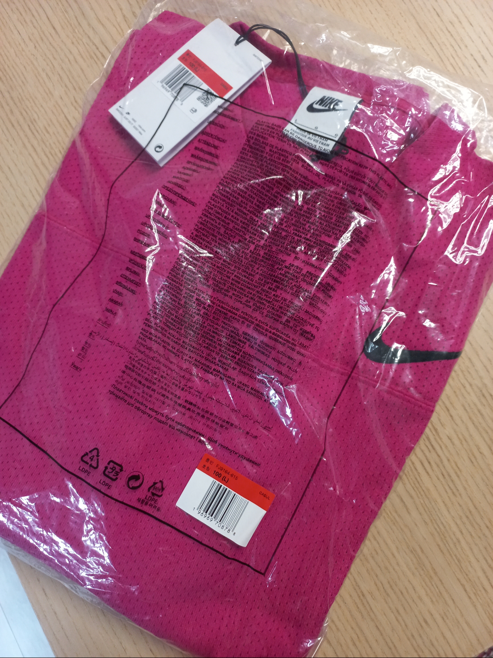 Nike x Stussy Long Sleeve Top Fireberry (FJ9164-615) 착용 스타일 - 1