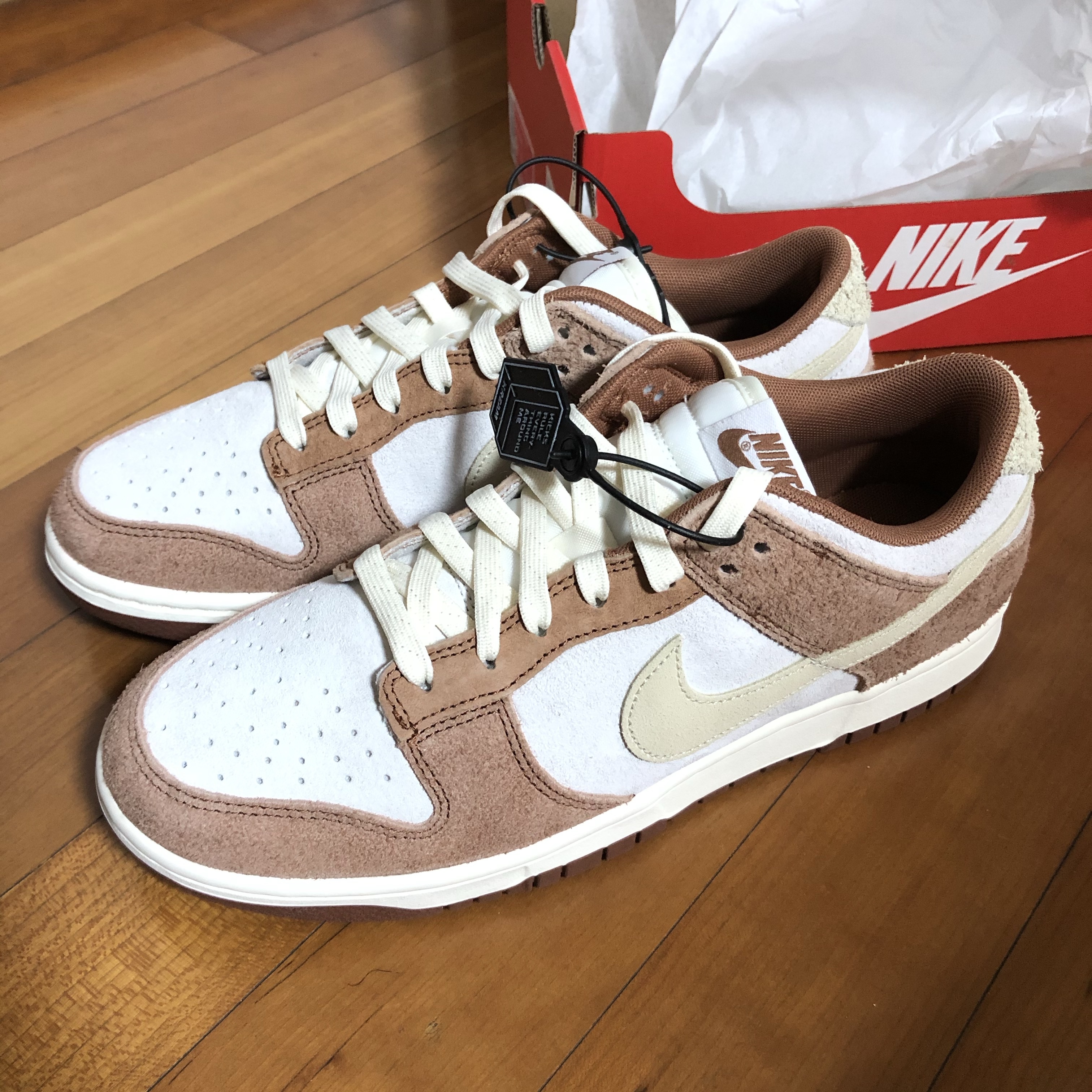 Nike Dunk Low Pro Premium Medium Curry 착용 스타일