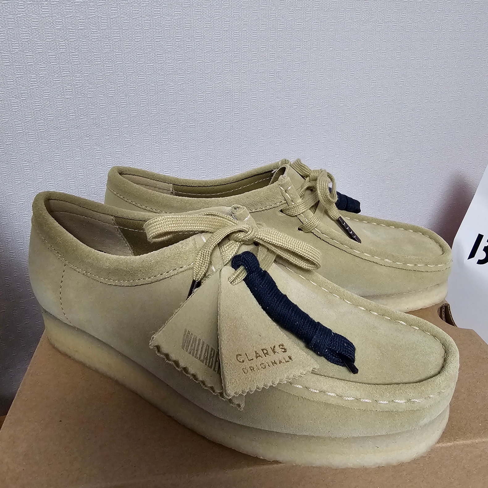 (W) Clarks Wallabee Maple Suede 착용 스타일