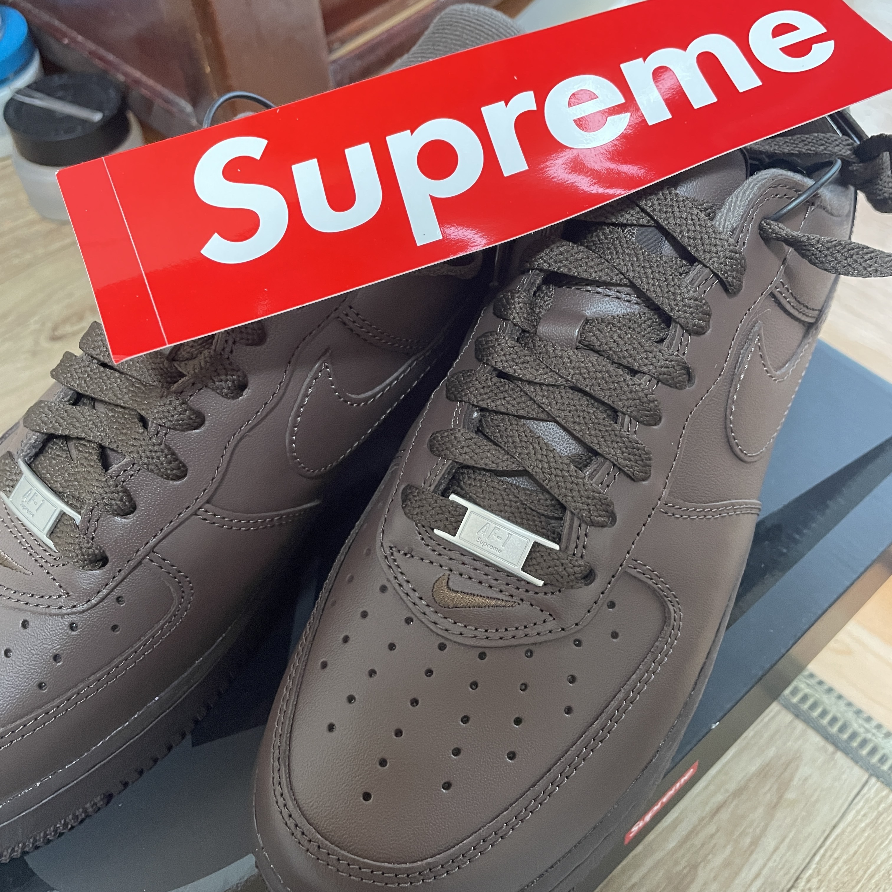 Nike x Supreme Air Force 1 Low Baroque Brown 착용 스타일
