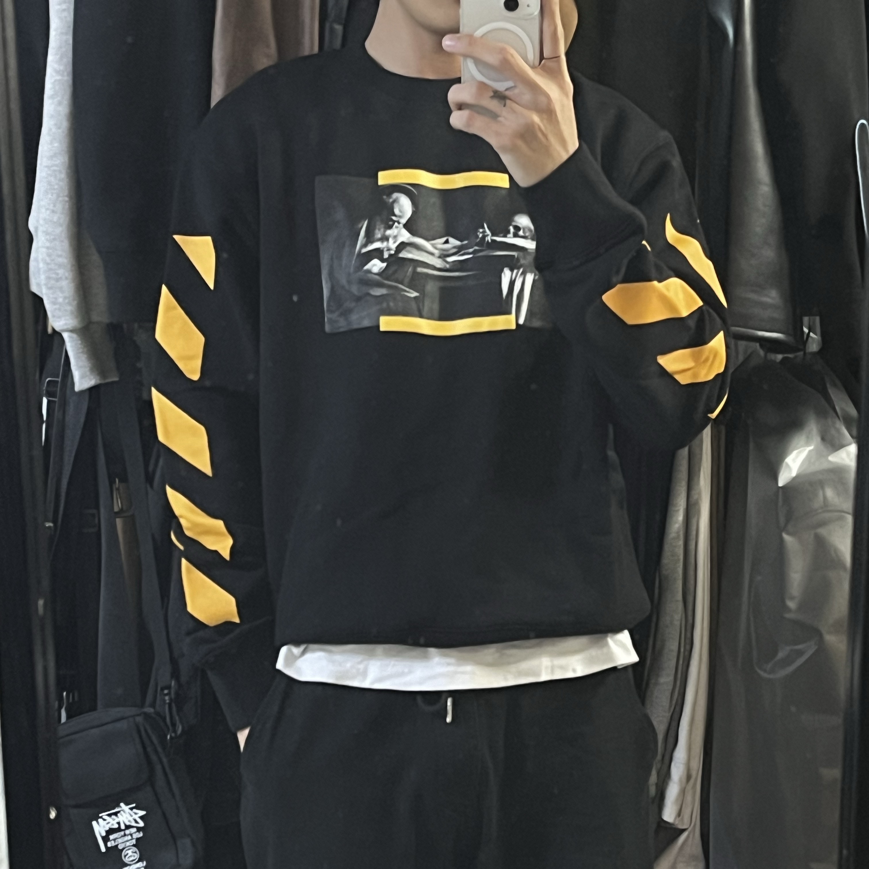 Off-White Caravaggio Painting Sweatshirt Black 착용 스타일