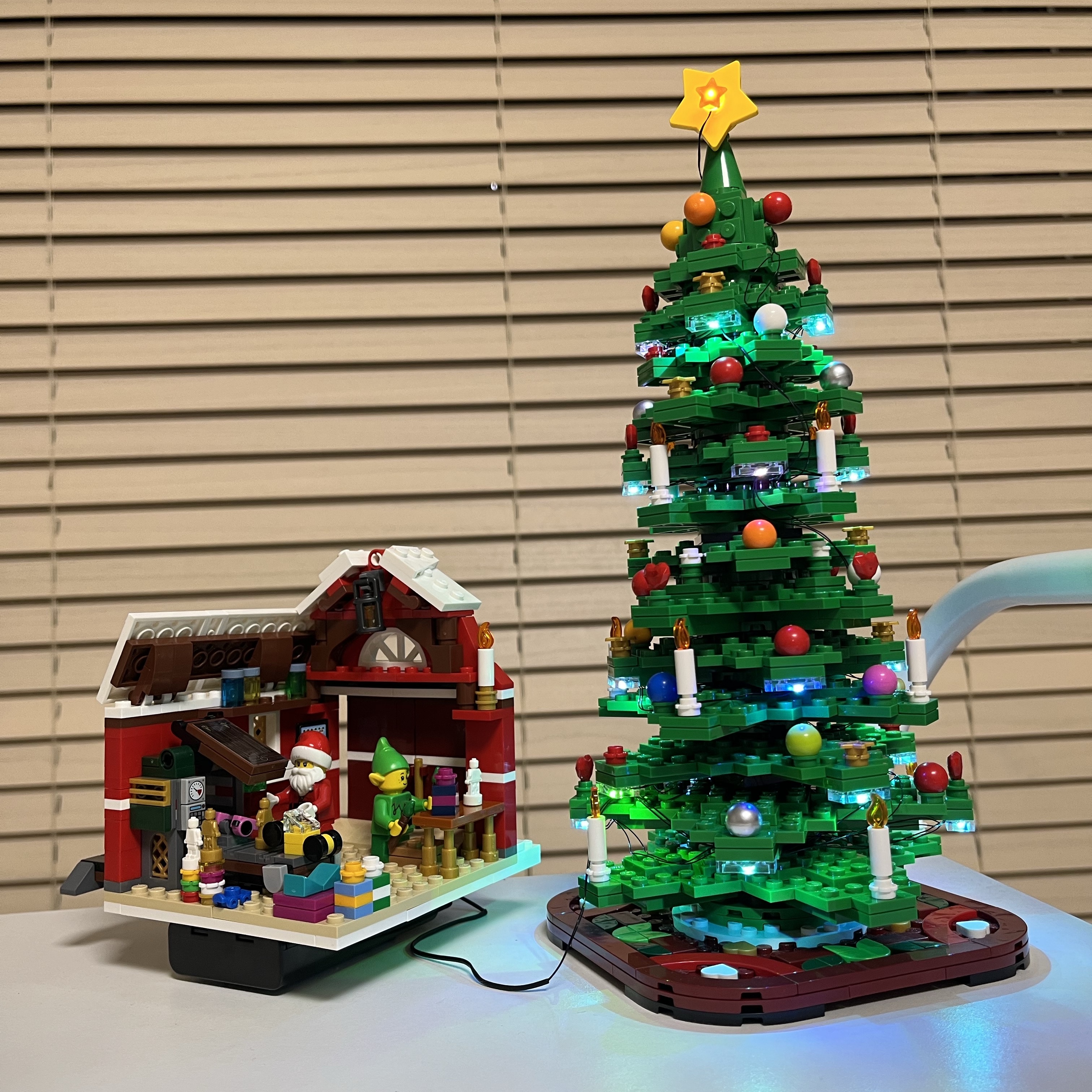 Lego Santa's Workshop, Lego Christmas Tree 착용 스타일