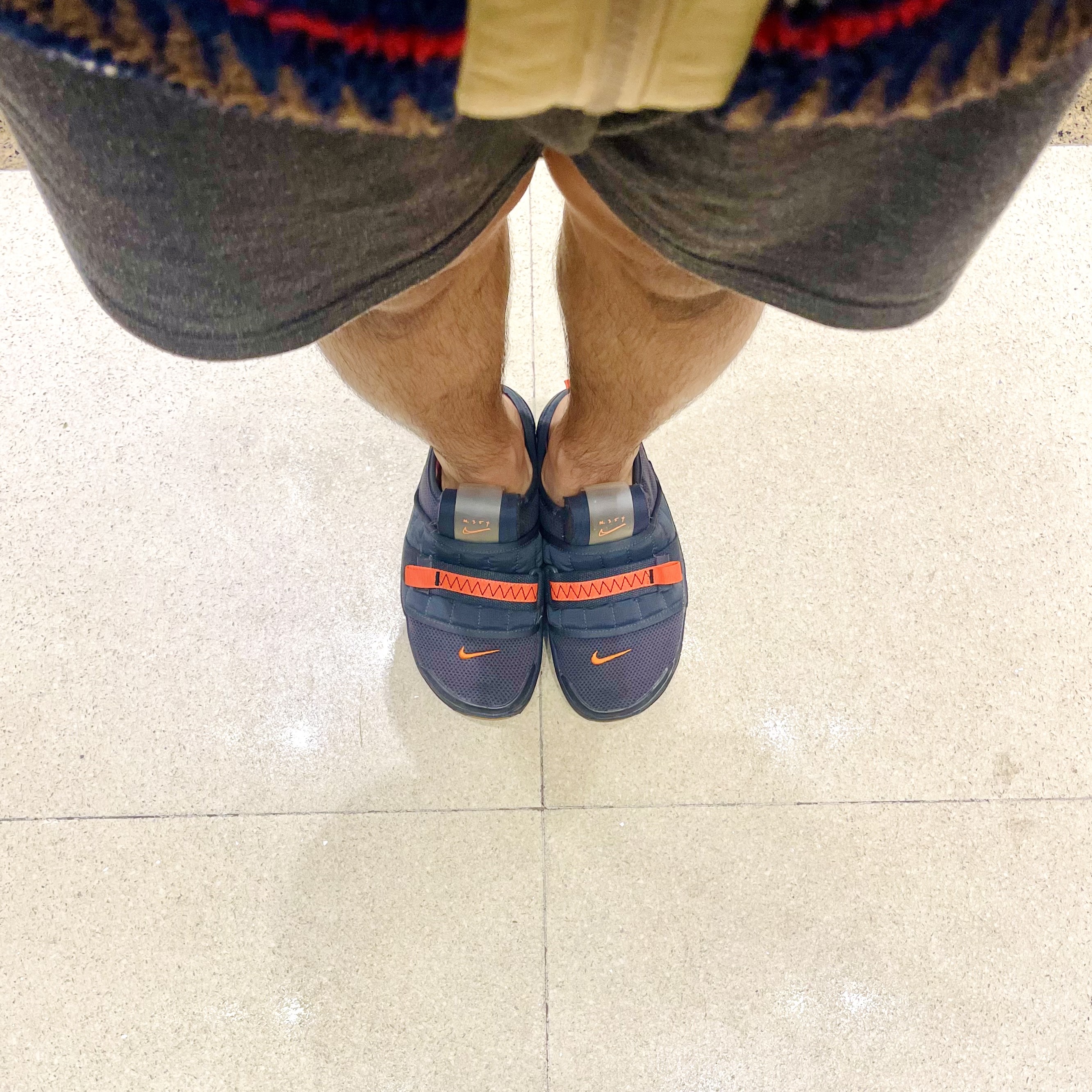 Nike Offline Anthracite 착용 스타일