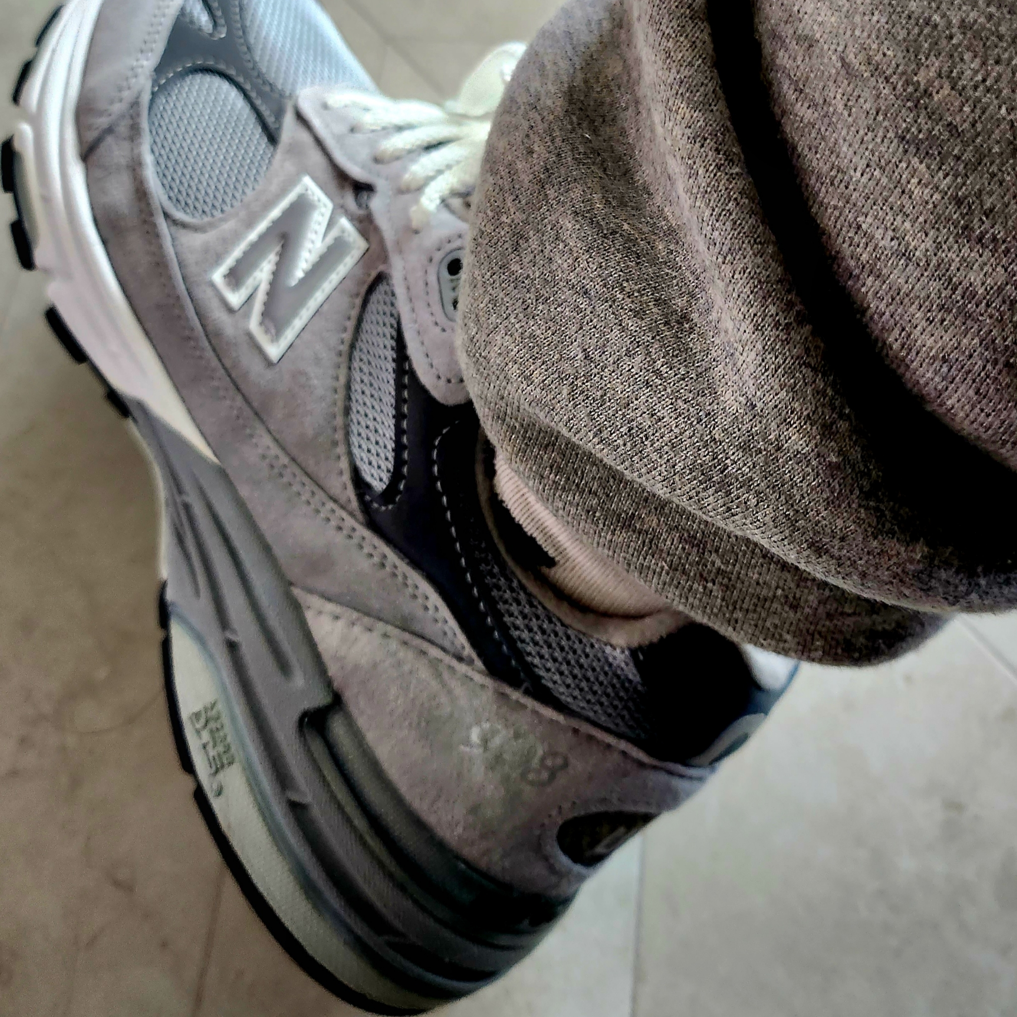 New Balance 993 Made in USA Grey - D Standard 착용 스타일 - 2