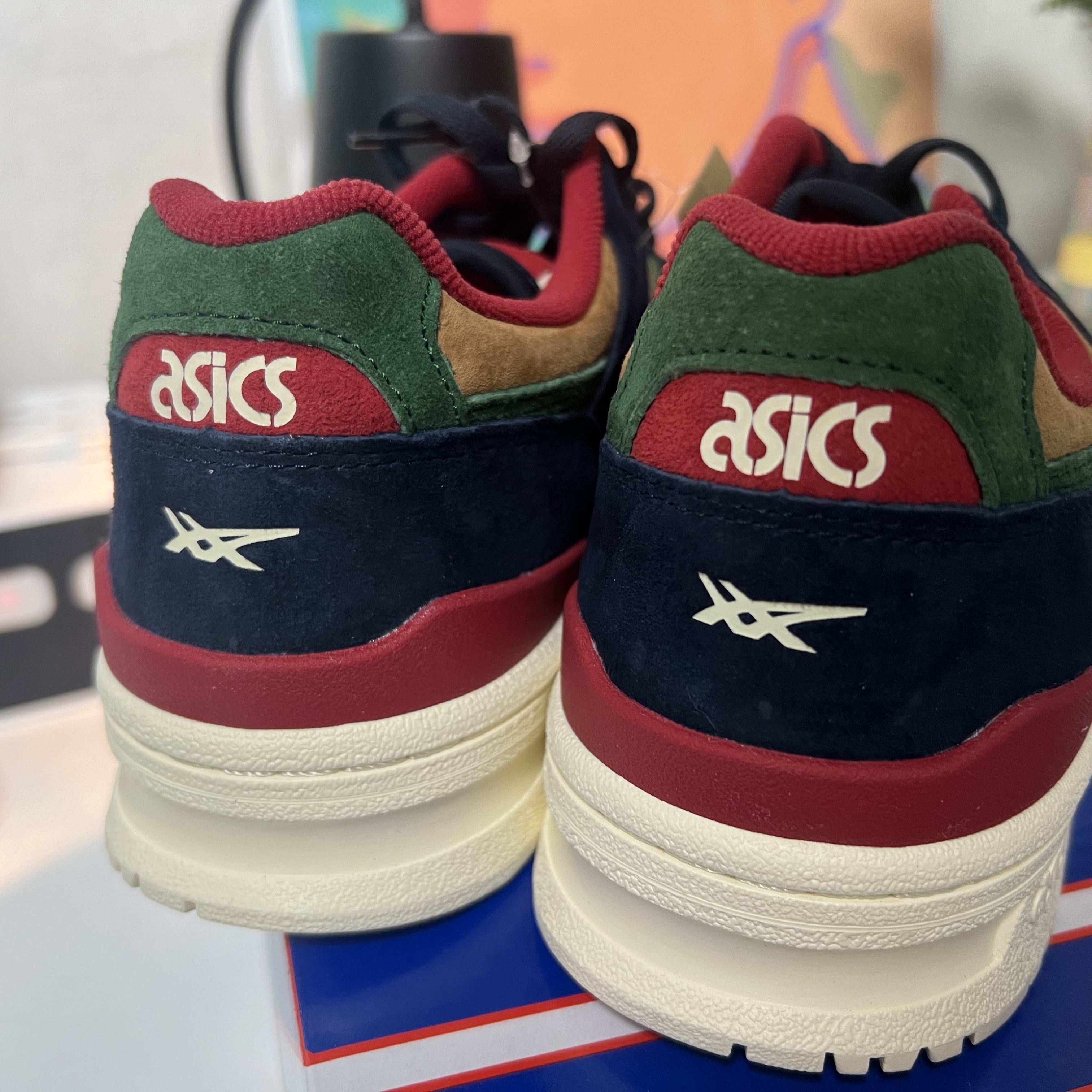 Asics x Kith EX89 Kithmas Outdoor 착용 스타일 - 3