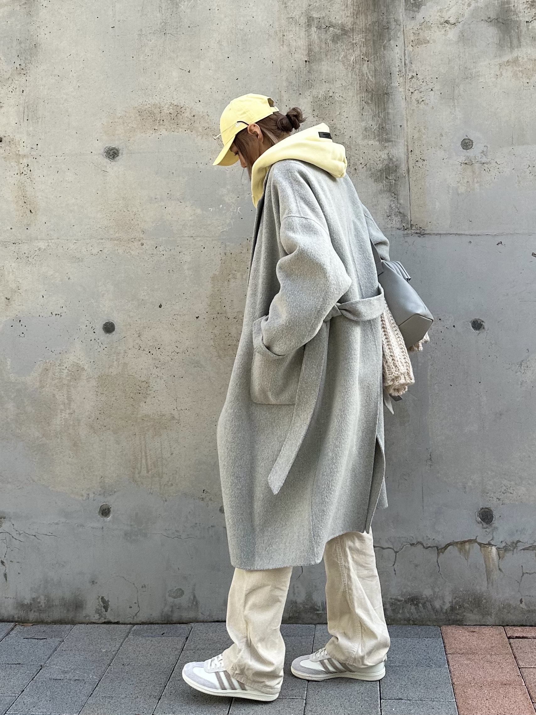 Adidas x Kasina Samba Consortium Cup Off White Trace Khaki, (Kids) Essentials Full Zip Hoodie Canary - 22FW 착용 스타일 - 1