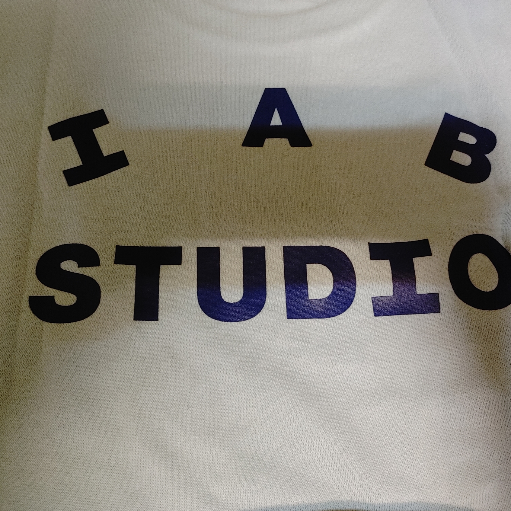 IAB Studio T-Shirt Ash Blue - 21SS 착용 스타일 - 3