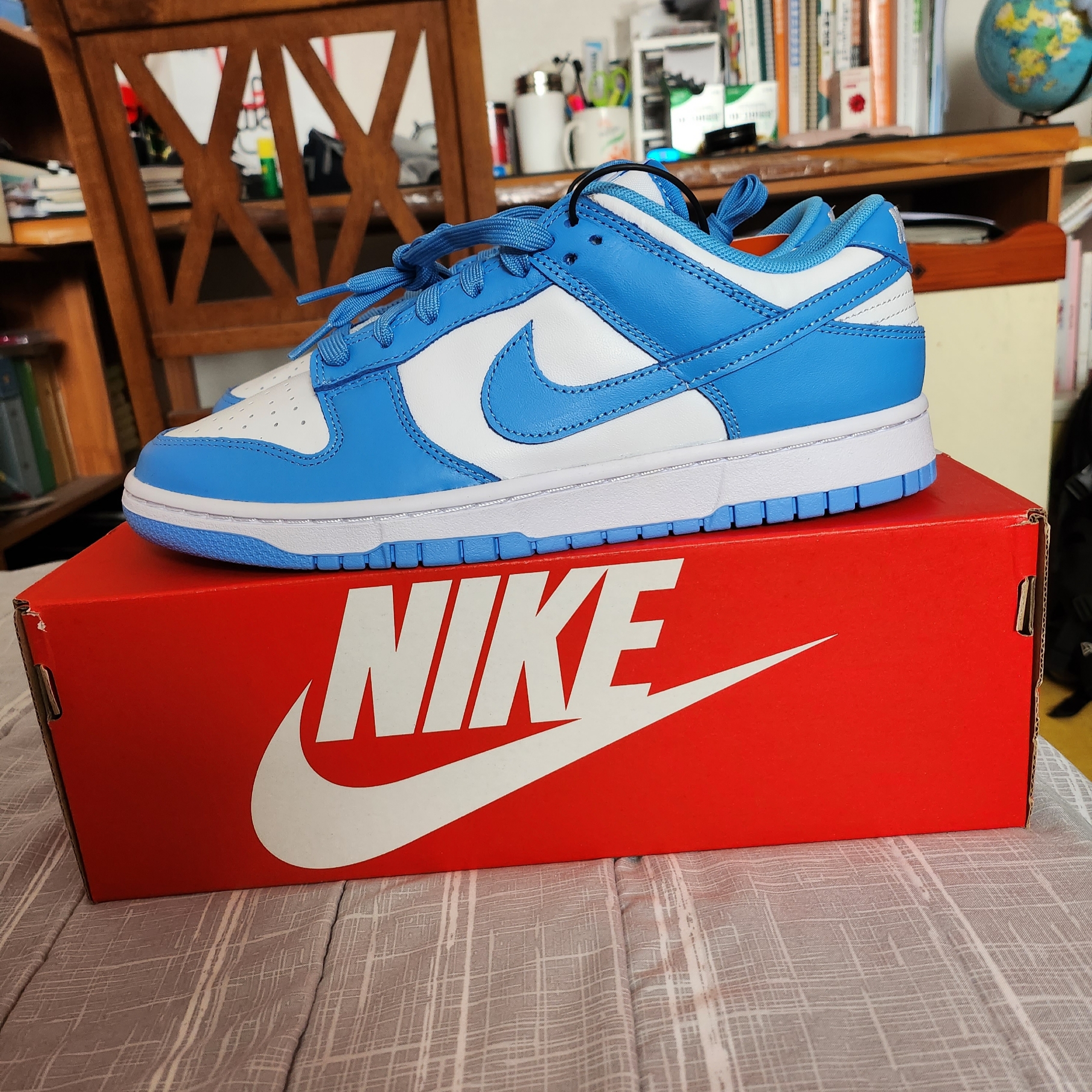 Nike Dunk Low Retro University Blue 착용 스타일 - 3