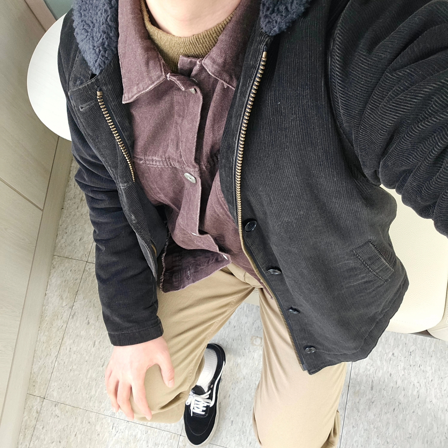 Vans x Palace Skate Old Skool Black White 착용 스타일 - 4