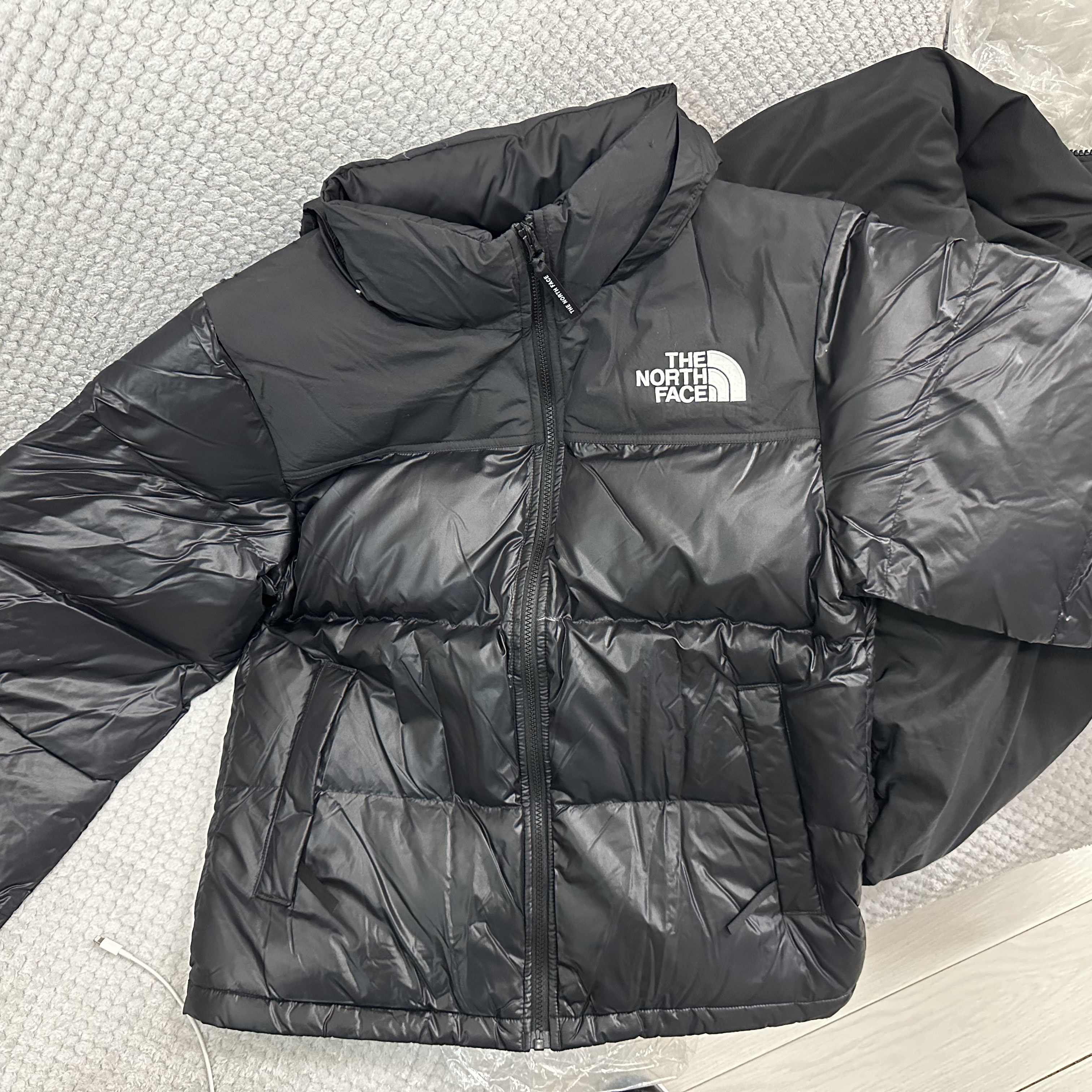 The North Face On Ball Jacket Black 착용 스타일