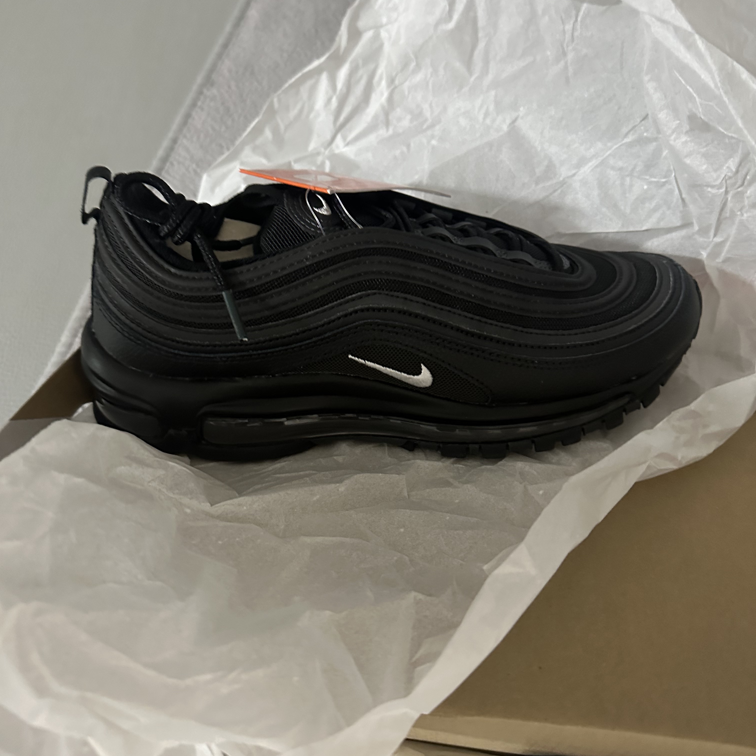 Nike Air Max 97 Black White Anthracite 착용 스타일 - 3