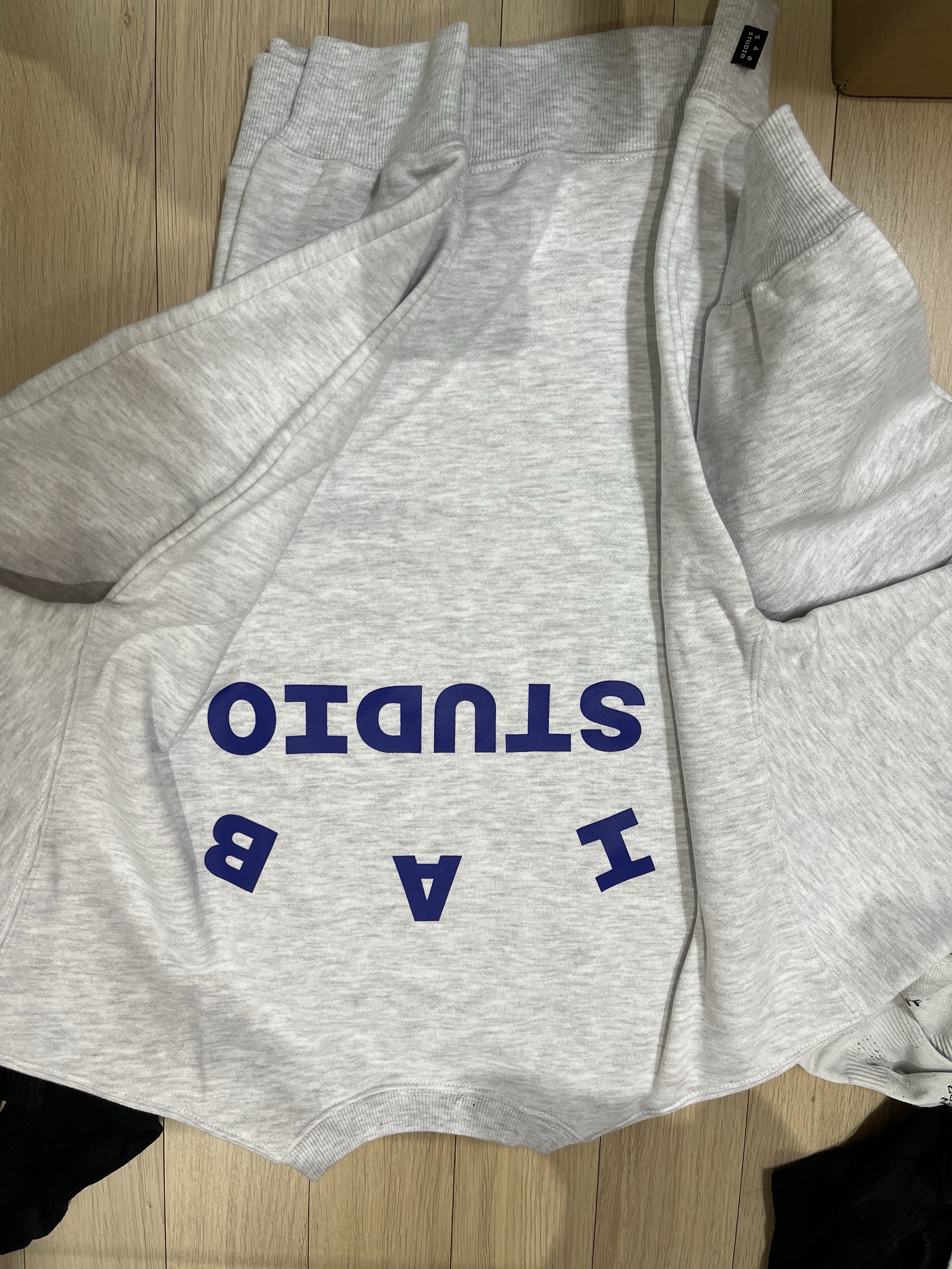 IAB Studio Sweatshirt Light Gray - 23FW 착용 스타일