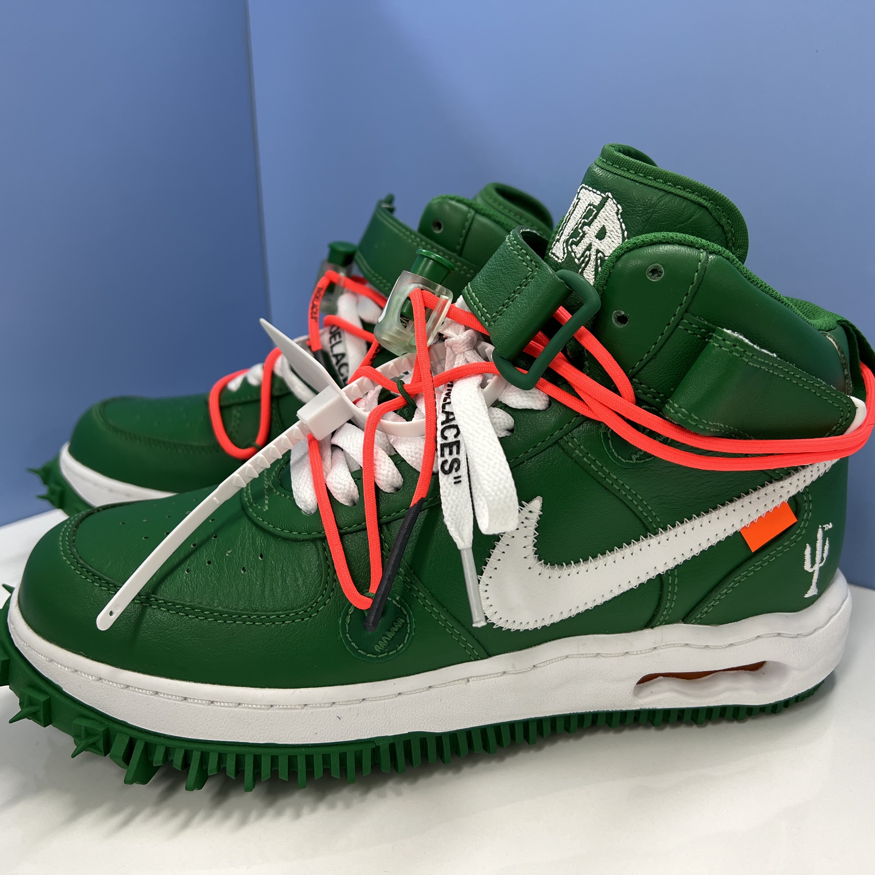 Nike x Off-White Air Force 1 Mid SP Leather Pine Green 착용 스타일 - 1