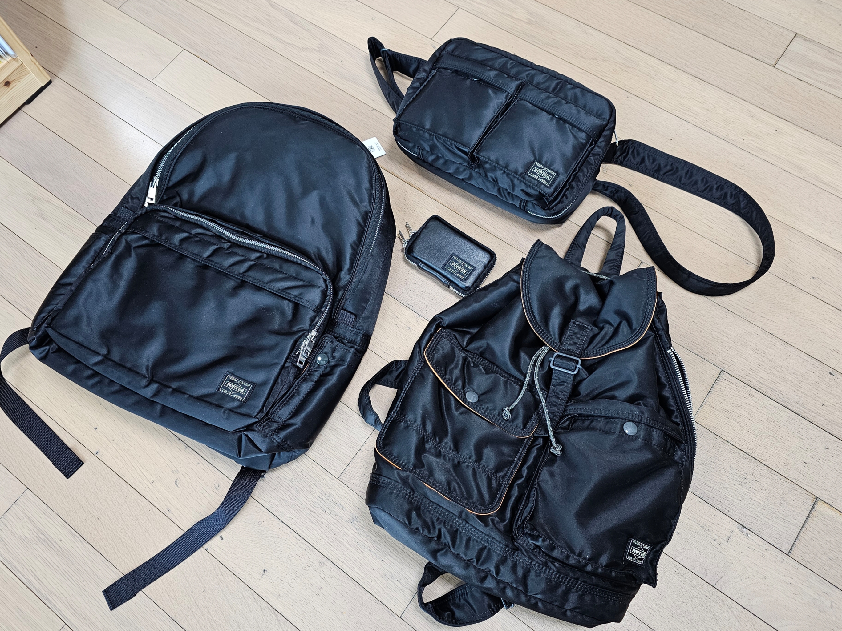 Porter Tanker Backpack Black, Porter Tanker Shoulder Bag S Black 착용 스타일