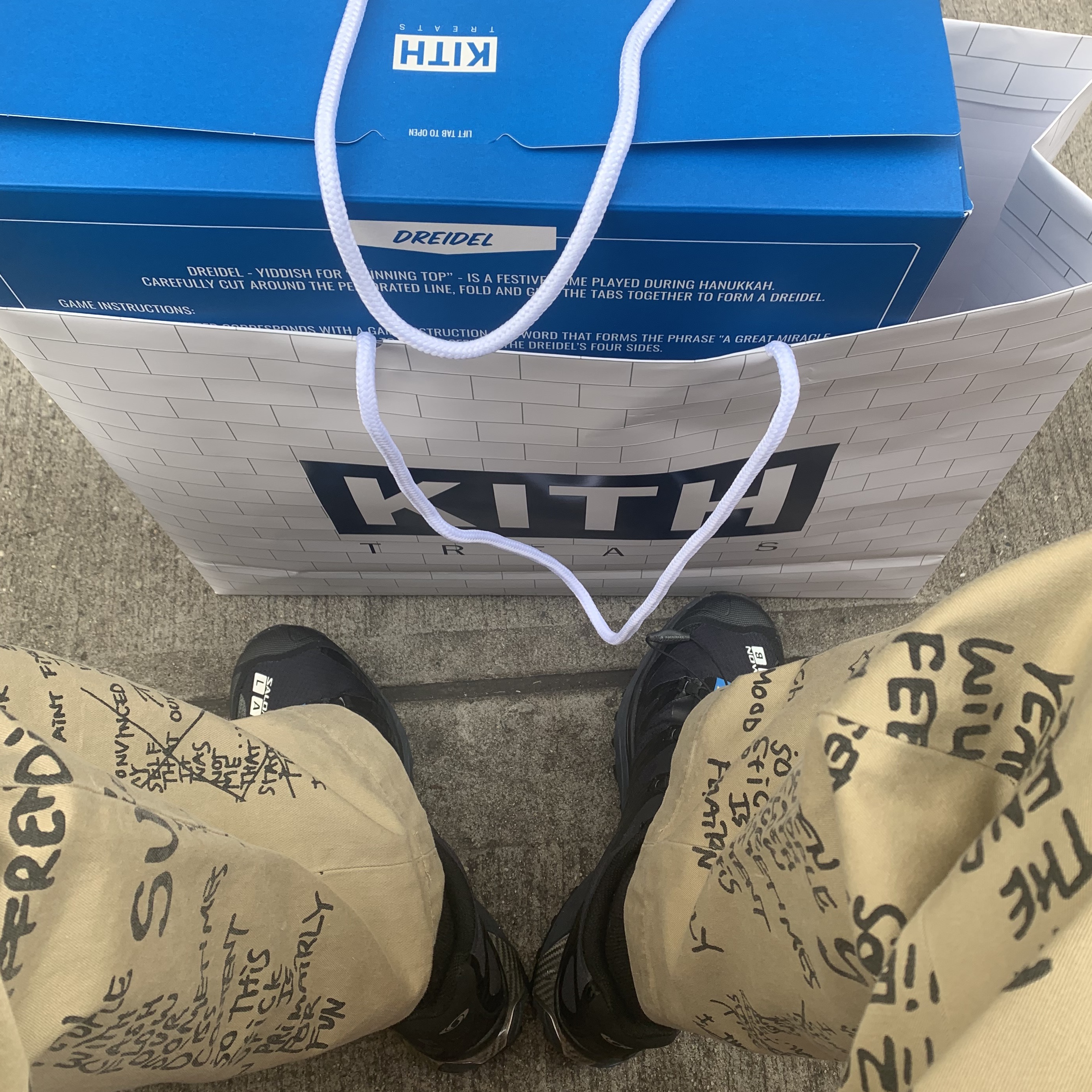 Salomon XT-4 Black Silver Metallic, Supreme Gonz Poems Chino Pants Khaki - 23SS 착용 스타일