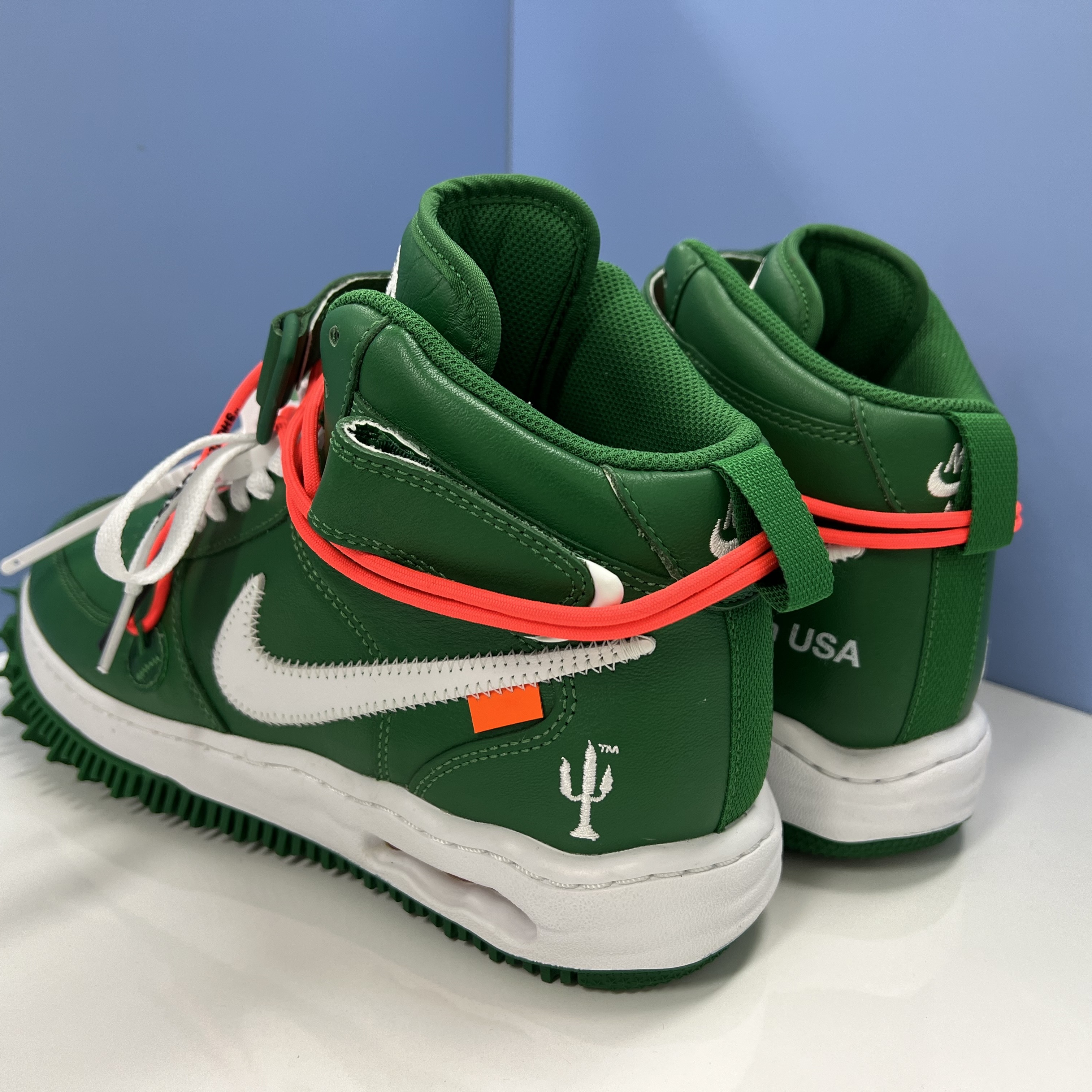Nike x Off-White Air Force 1 Mid SP Leather Pine Green 착용 스타일 - 3