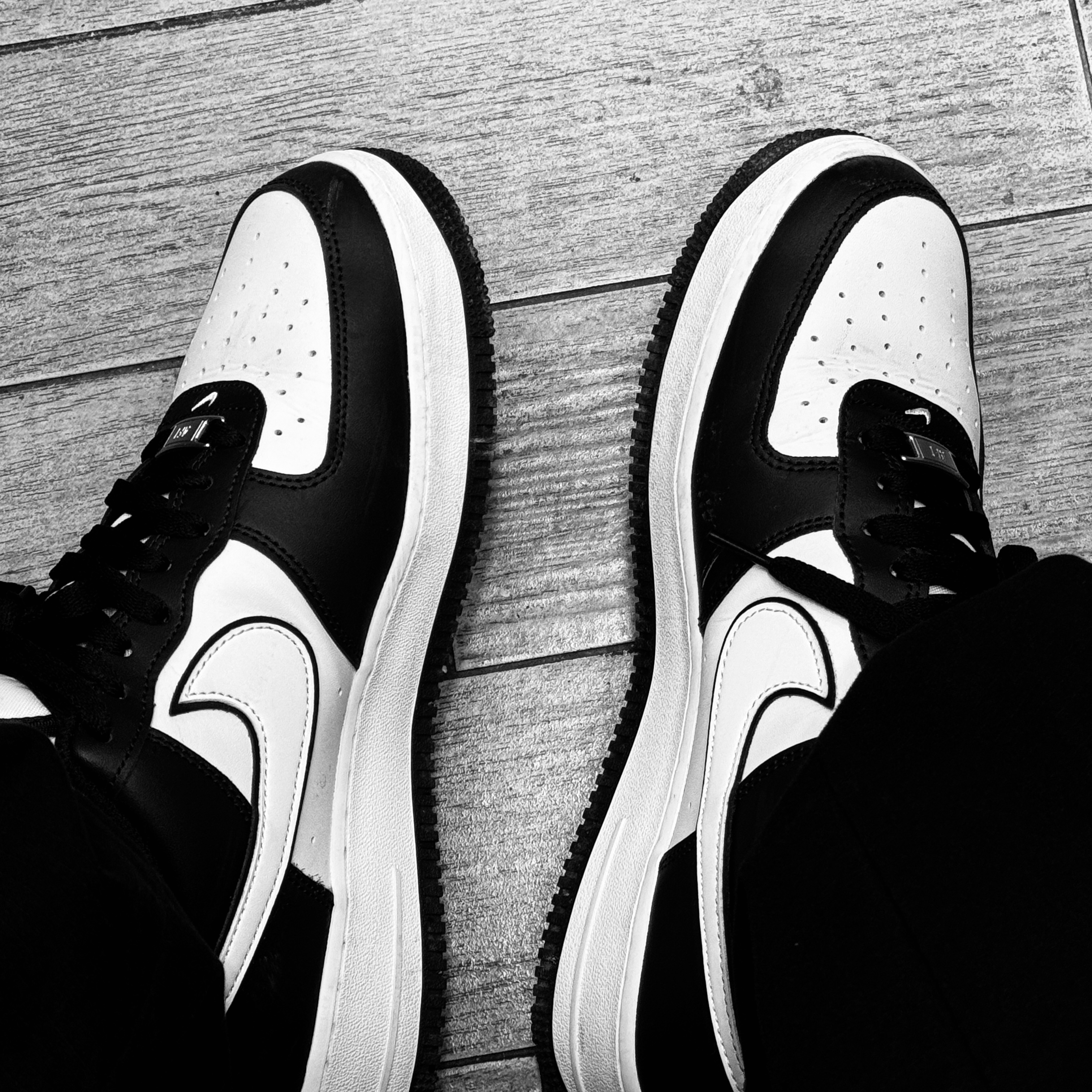 Nike Air Force 1 '07 Black White 착용 스타일