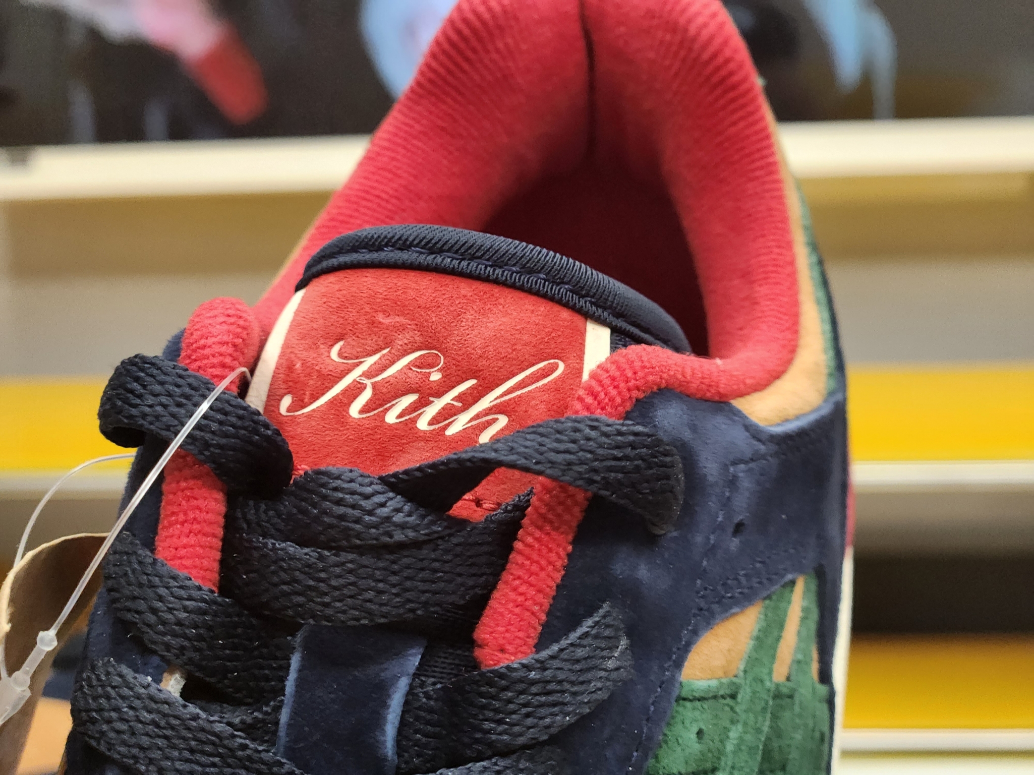 Asics x Kith EX89 Kithmas Outdoor 착용 스타일 - 5