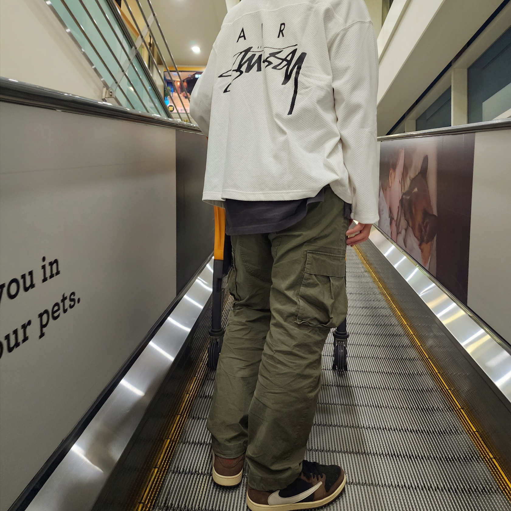 Nike x Stussy Long Sleeve Top Sail (FJ9164-133), Jordan 1 x Travis Scott Retro Low OG SP Mocha 착용 스타일