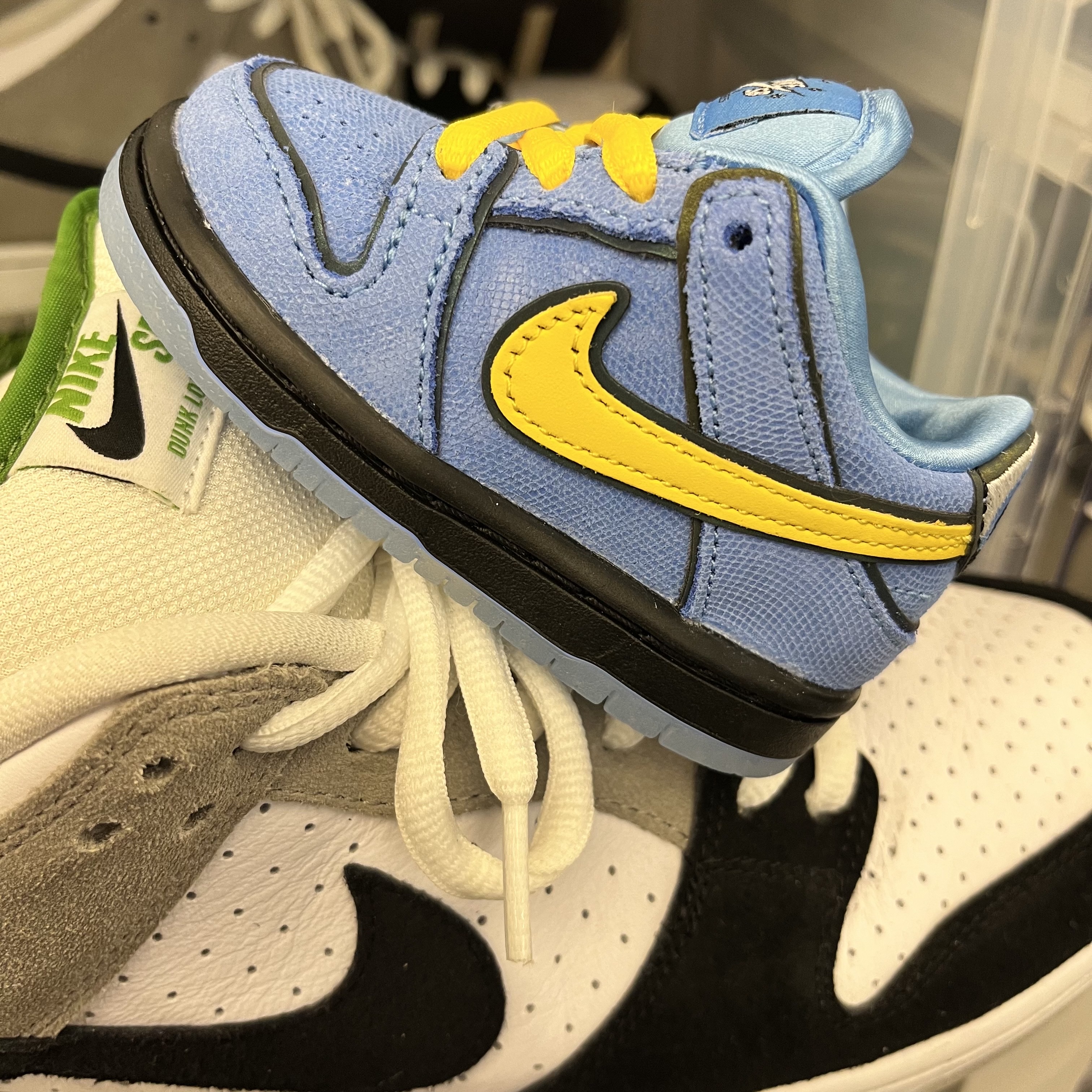 (TD) Nike x The Powerpuff Girls SB Dunk Low Pro QS Bubbles 착용 스타일 - 1