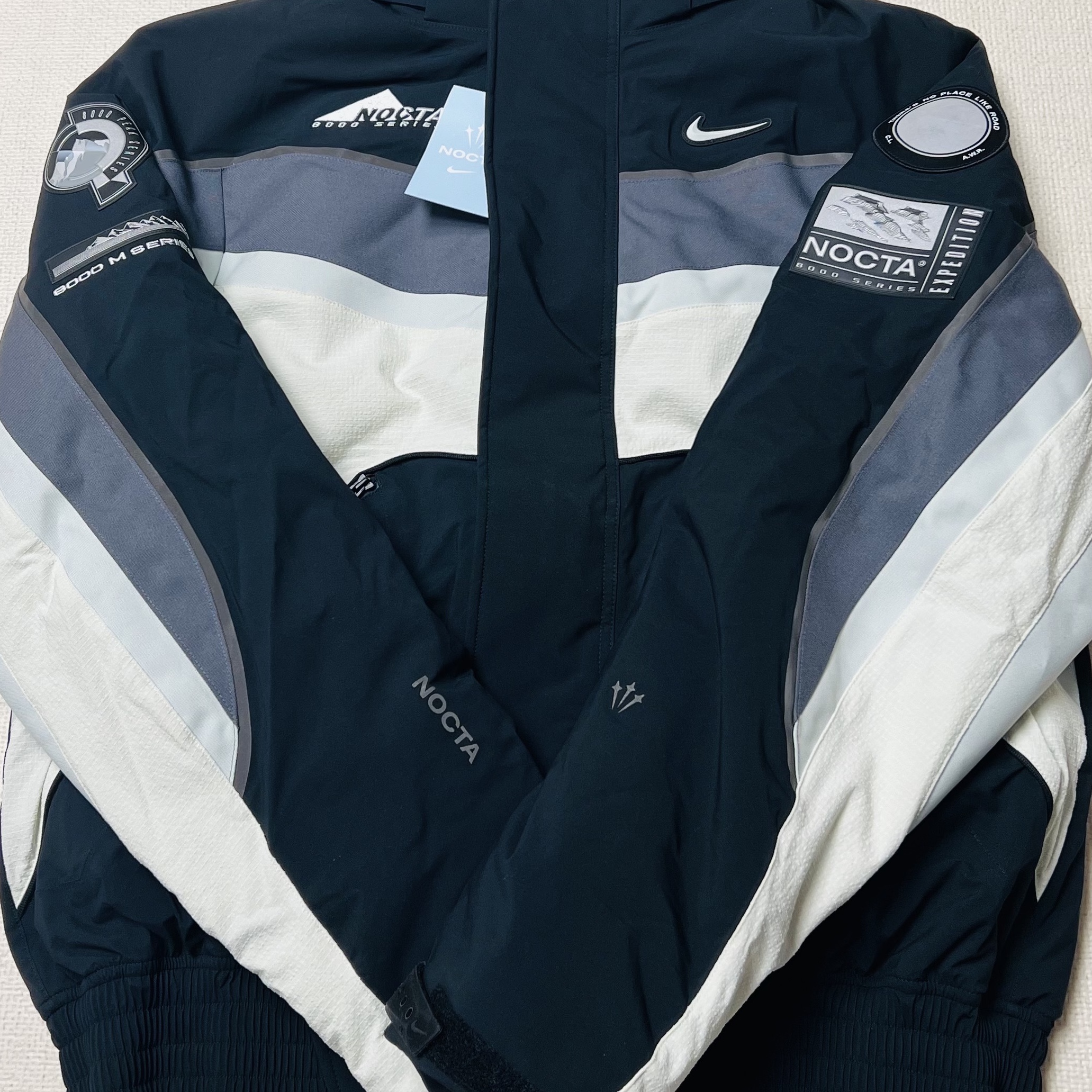 Nike x Drake Nocta 8K Peaks DLMTS 8000 Jacket Black (DV3625-010) 착용 스타일 - 8