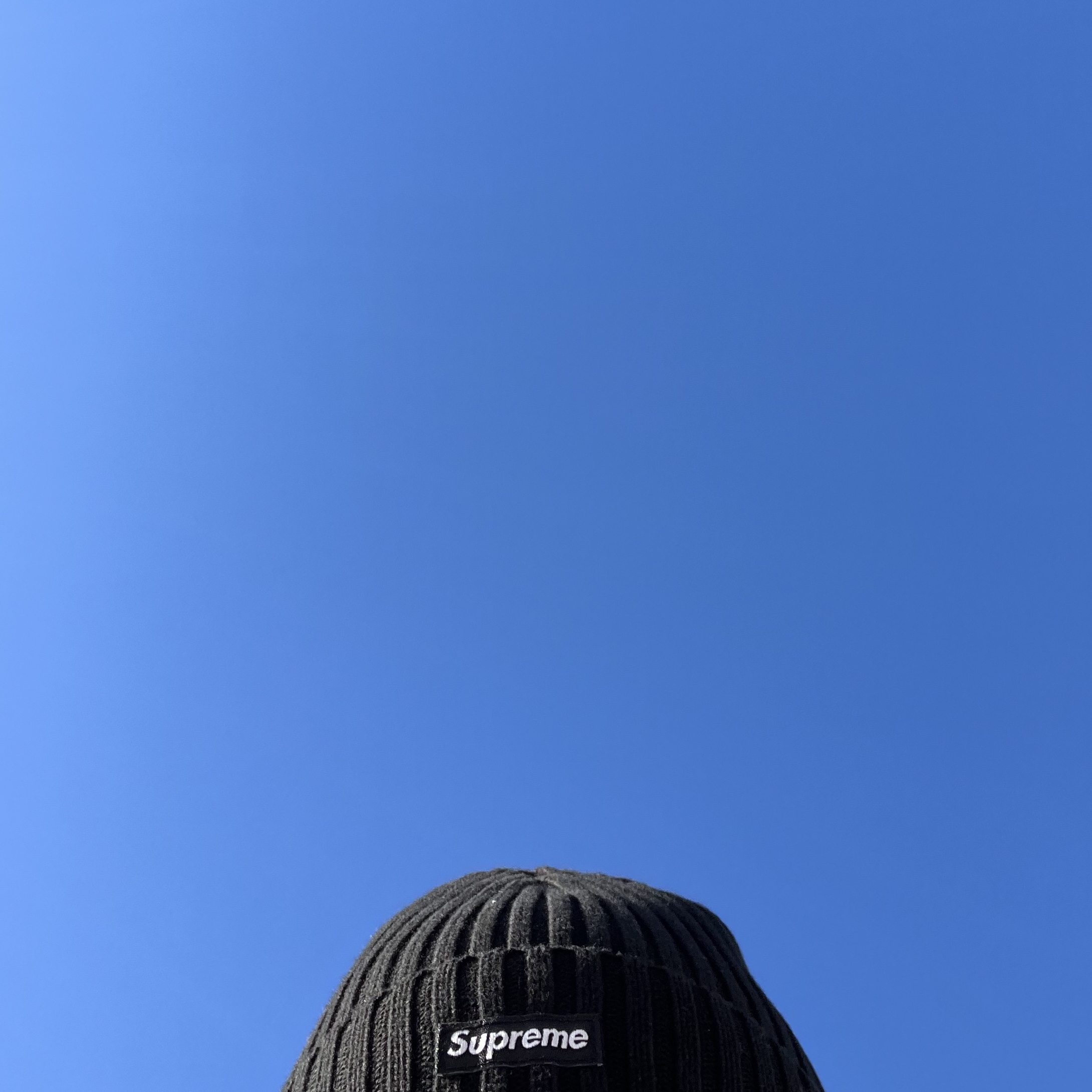 Supreme Overdyed Beanie Black 착용 스타일