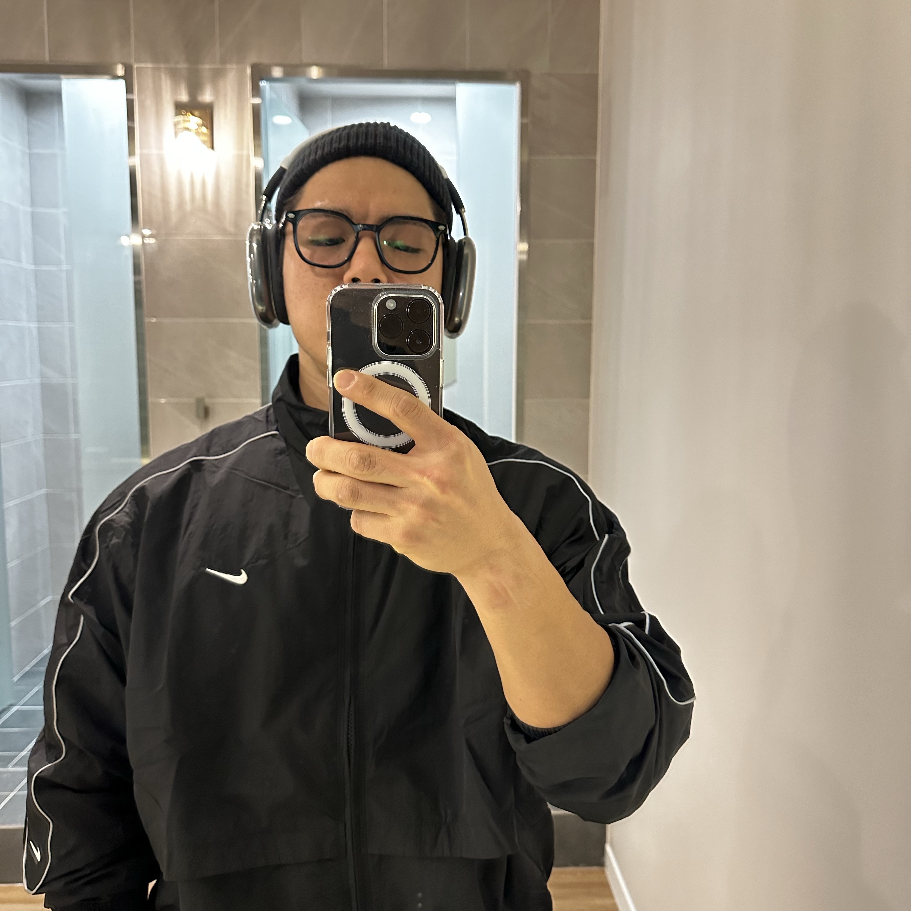 Nike NSW Solo Swoosh Woven Track Jacket Black - Asia, Apple AirPods Max Lightning Silver (Korean Ver.) 착용 스타일 - 1