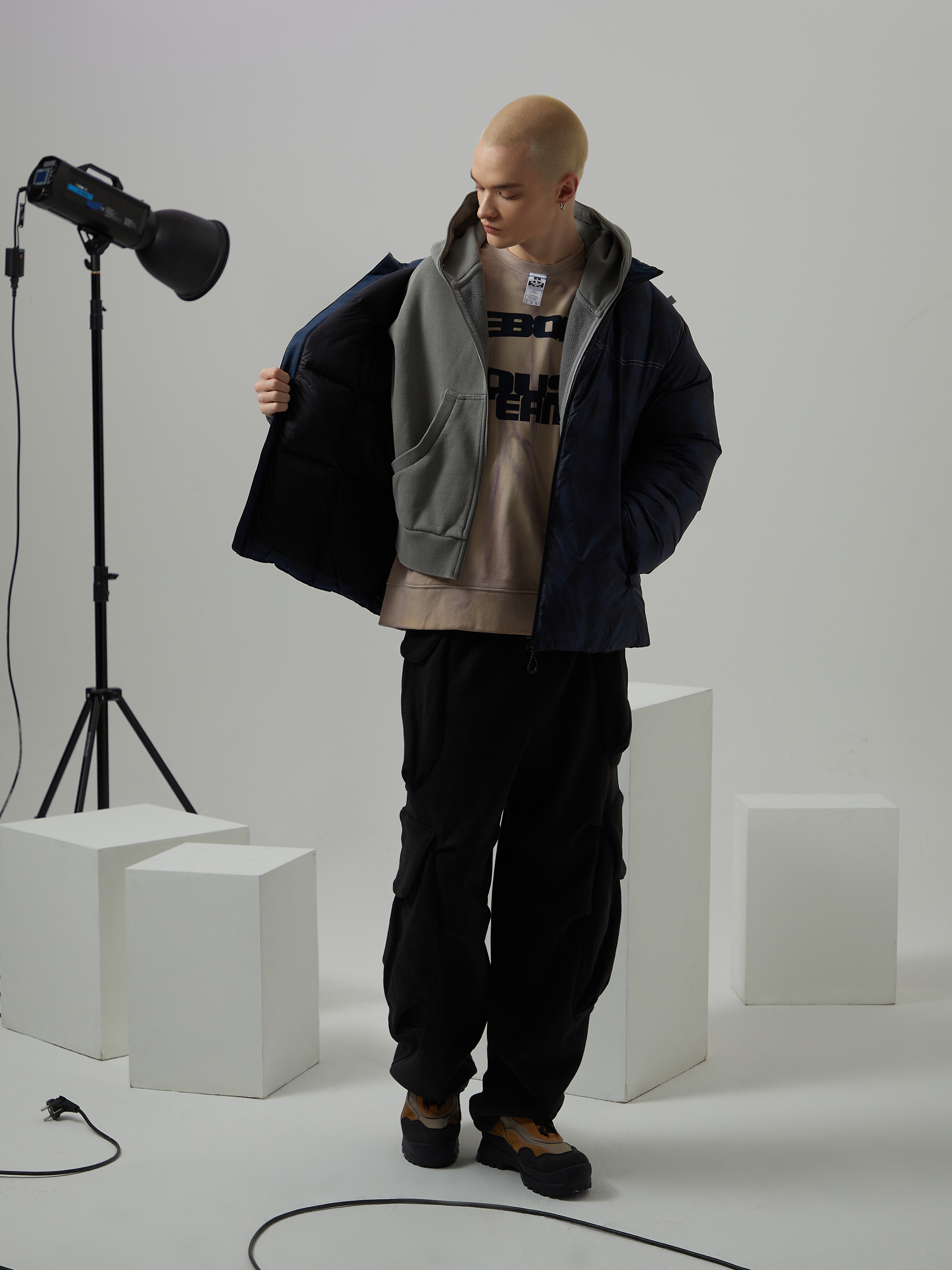 True Religion x Fetch Challenger Jacket Indigo 착용 스타일