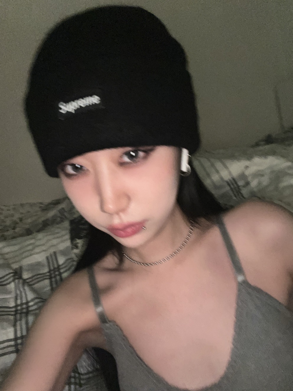 Supreme Mohair Beanie Black - 23FW 착용 스타일 - 1