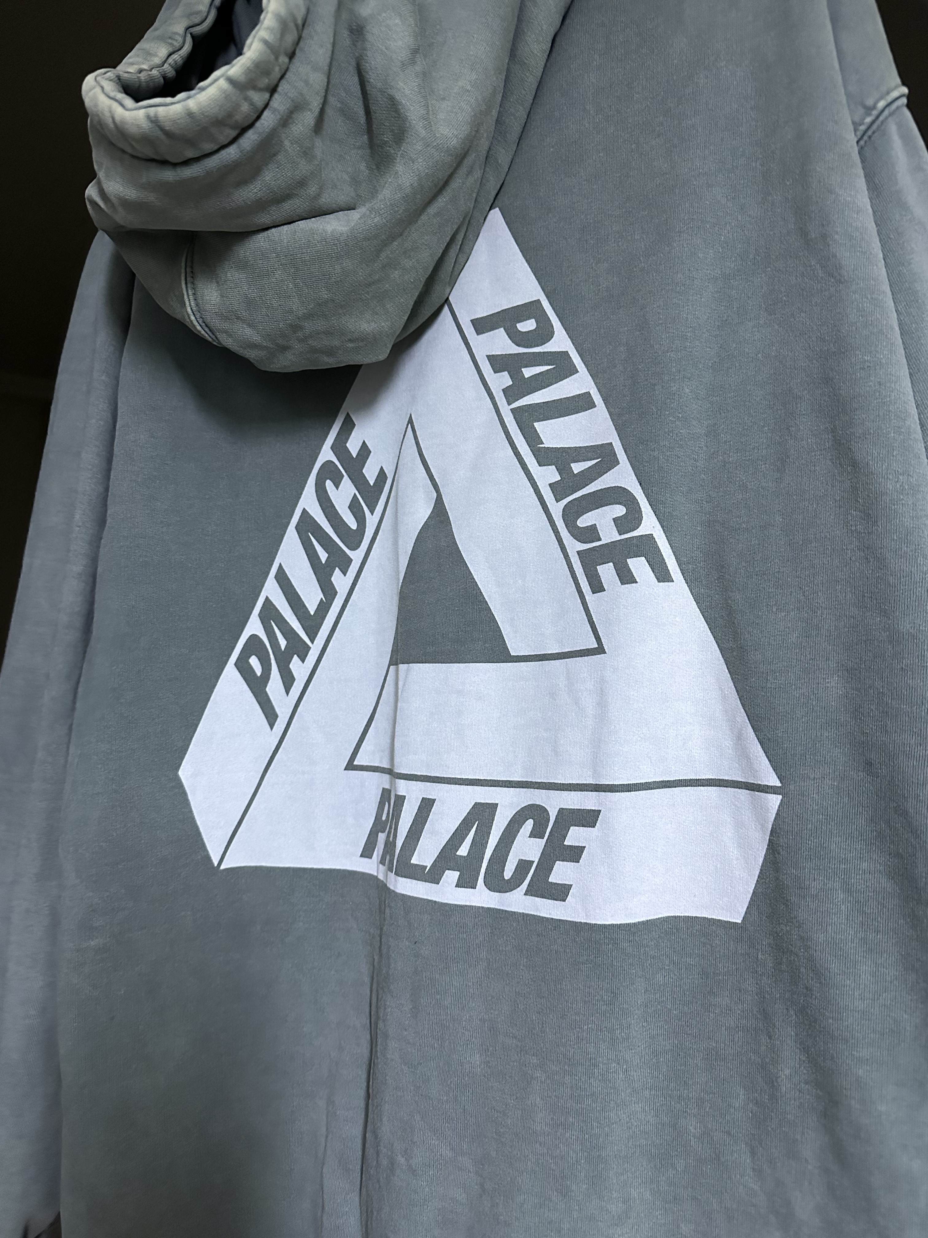 Palace Washed Out Tri-Ferg Hood Green - 23FW 착용 스타일