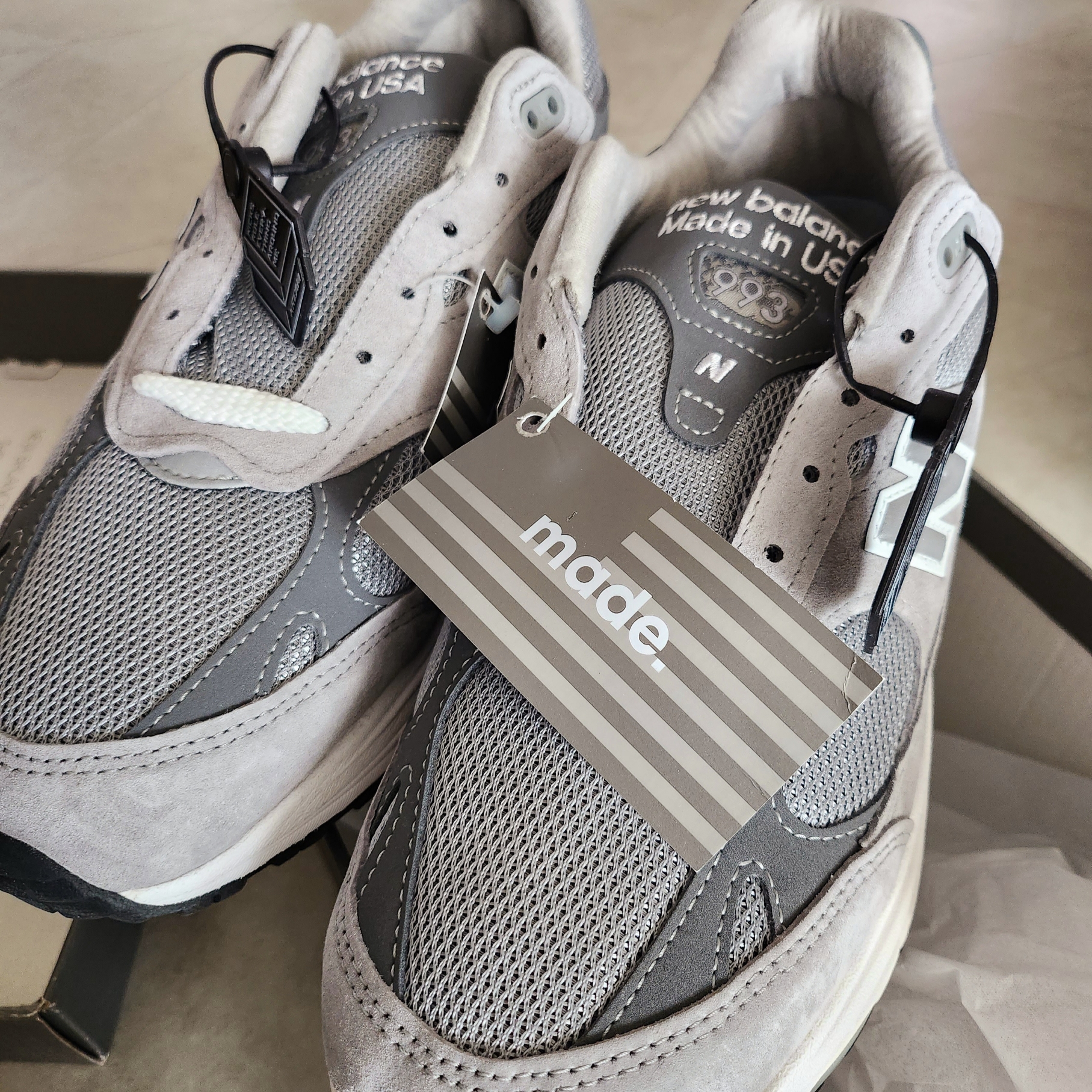 New Balance 993 Made in USA Grey - D Standard 착용 스타일 - 1
