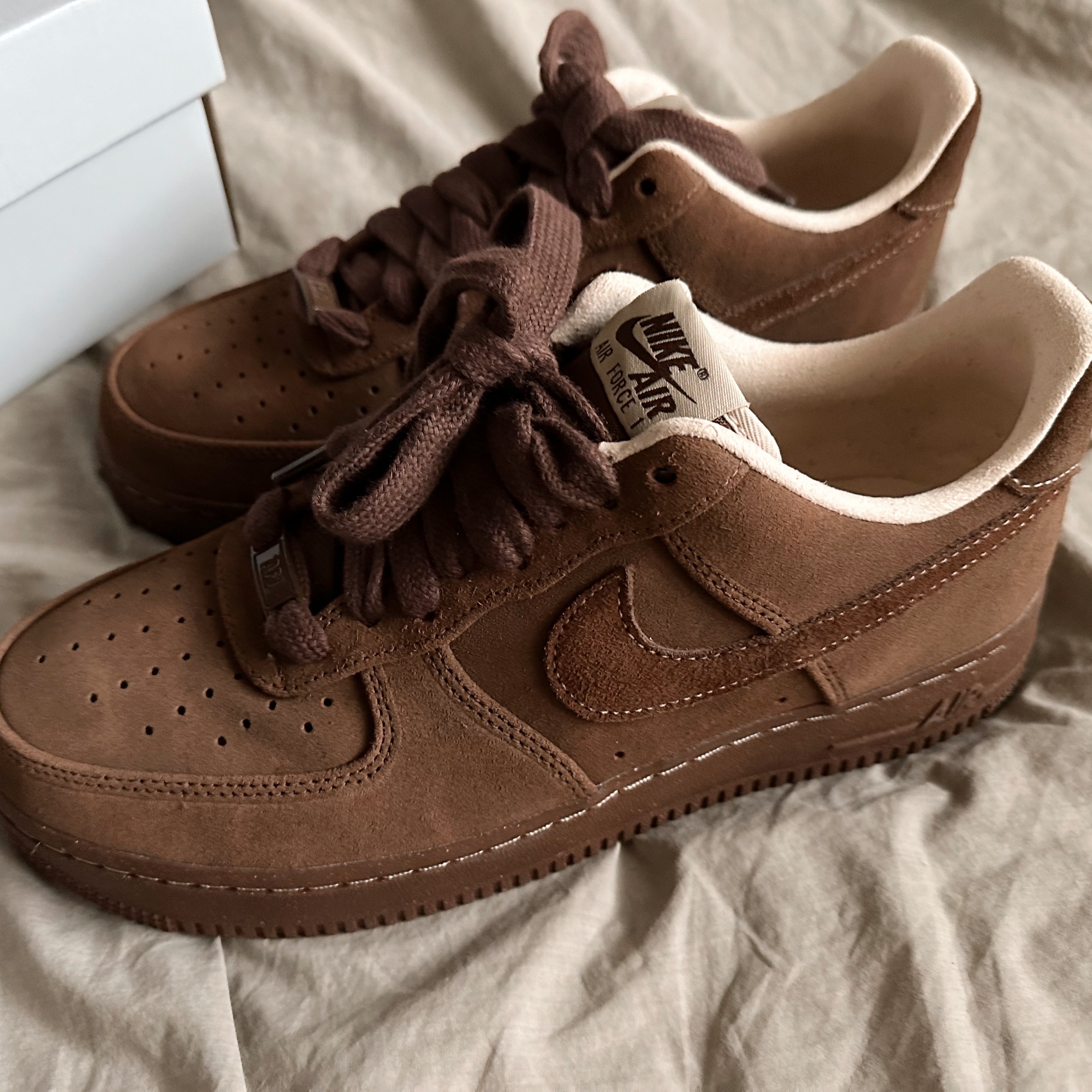 (W) Nike Air Force 1 '07 Cacao Wow 착용 스타일 - 2