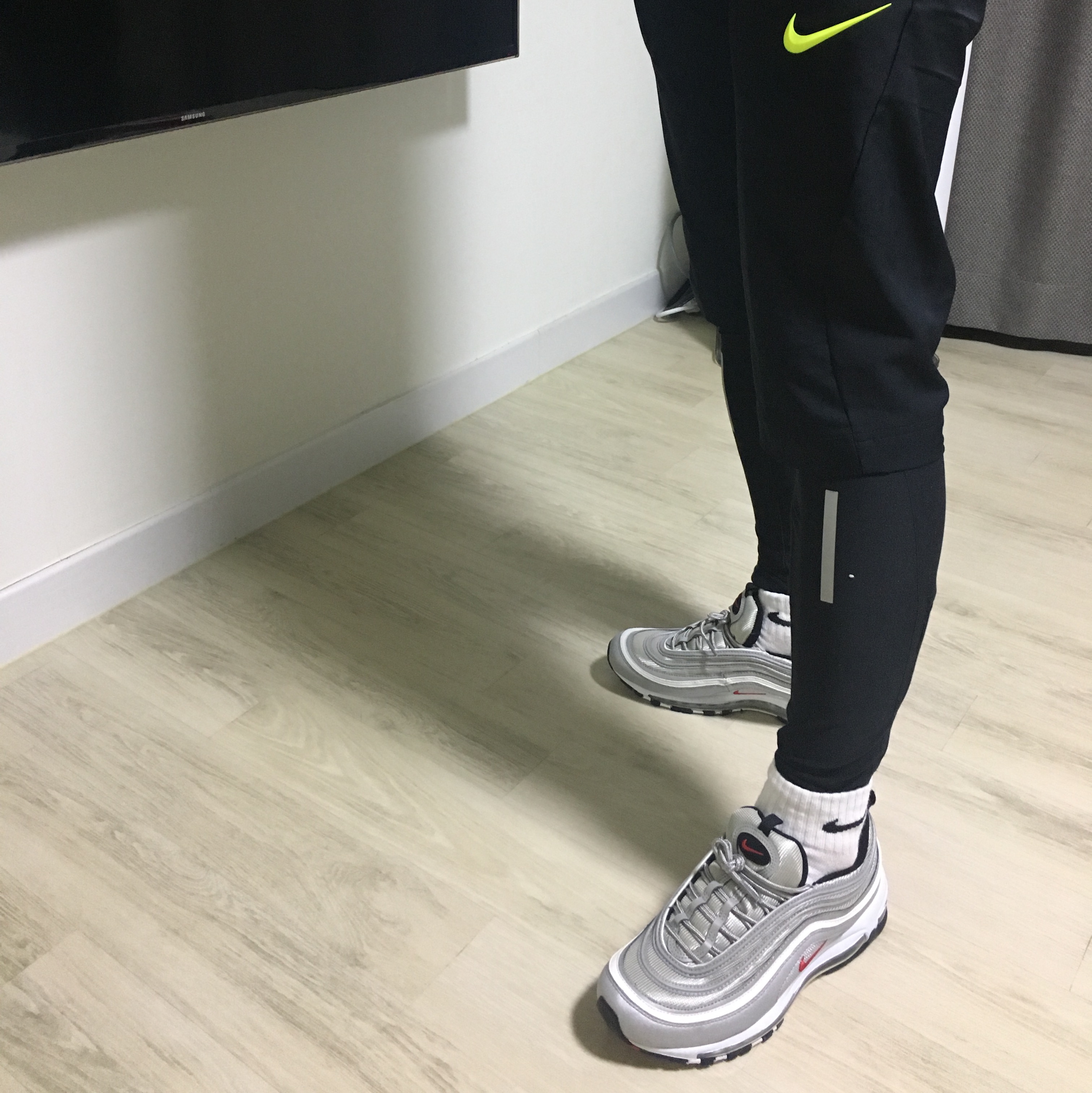 Nike Air Max 97 OG Silver Bullet 2022 착용 스타일 - 2