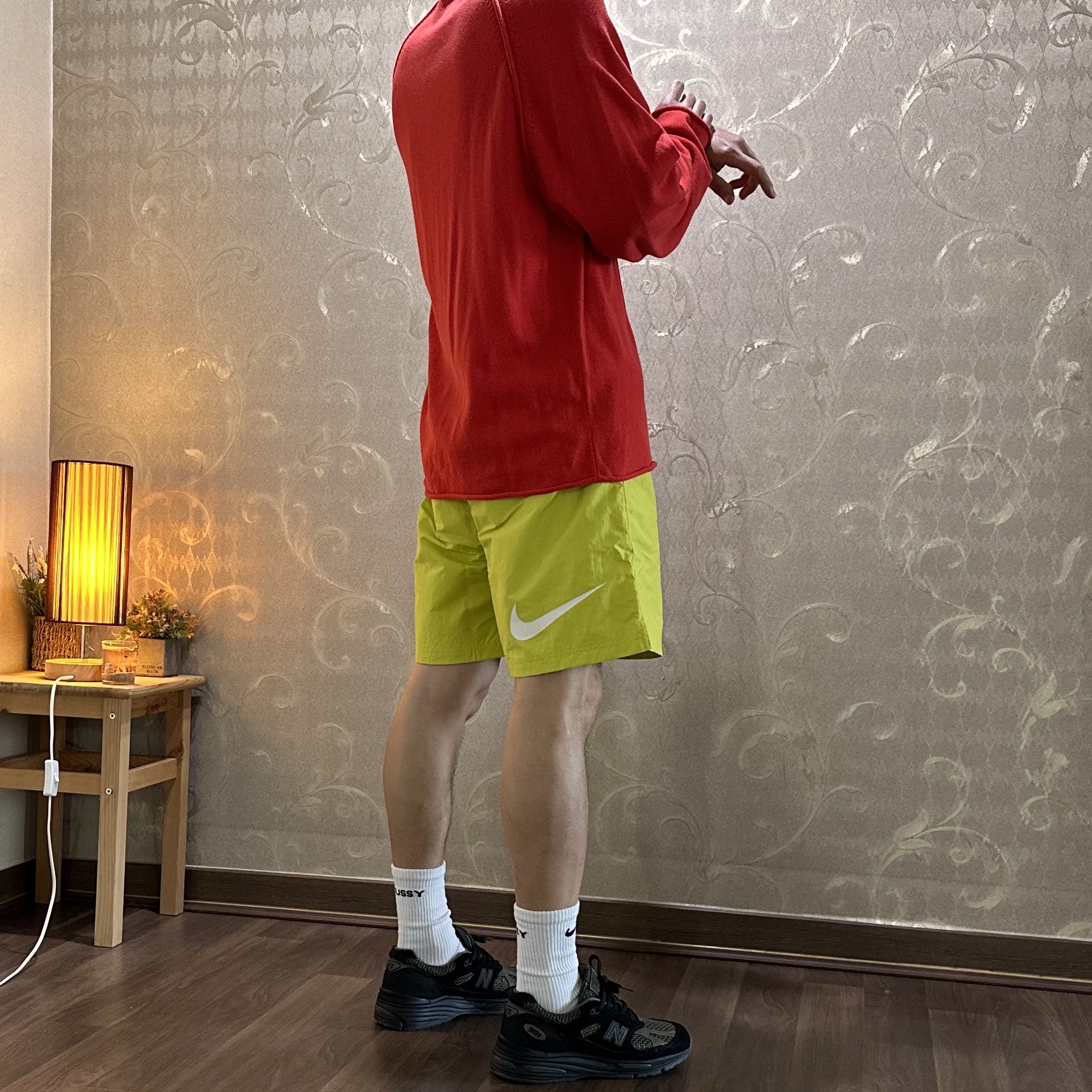Nike x Stussy Shorts High Voltage (FJ9167-344), Supreme Seoul Box Logo T-Shirt White - 23FW 착용 스타일 - 2