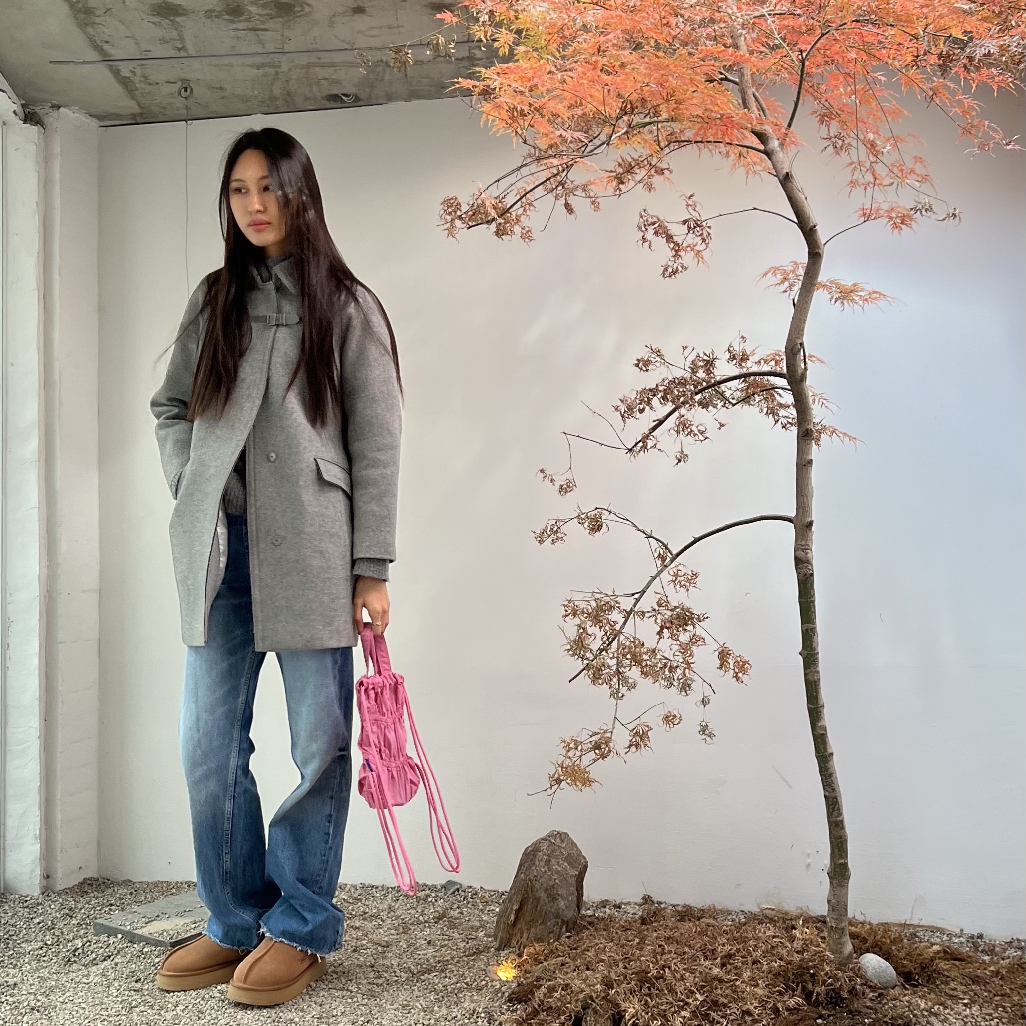 (W) UGG Classic Ultra Mini Platform Boots Chestnut, Zara x Rhuigi Baggy Jeans Medium Blue 착용 스타일 - 4