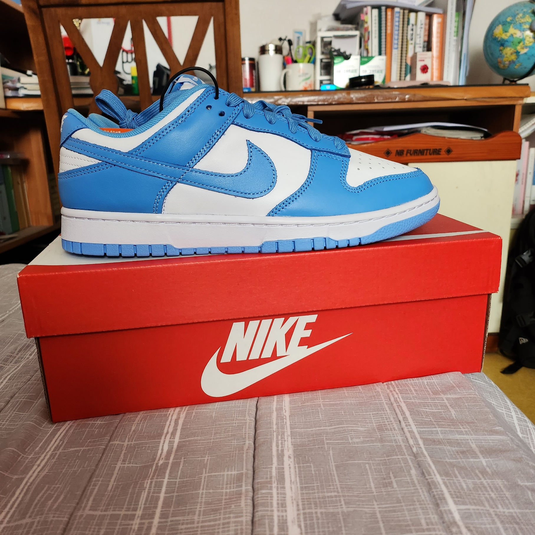 Nike Dunk Low Retro University Blue 착용 스타일 - 2