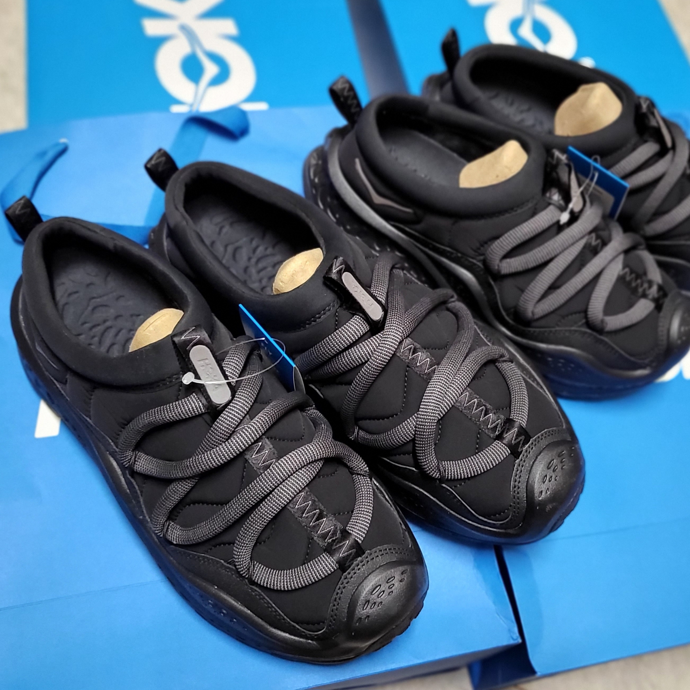 Hoka Ora Primo Black 착용 스타일