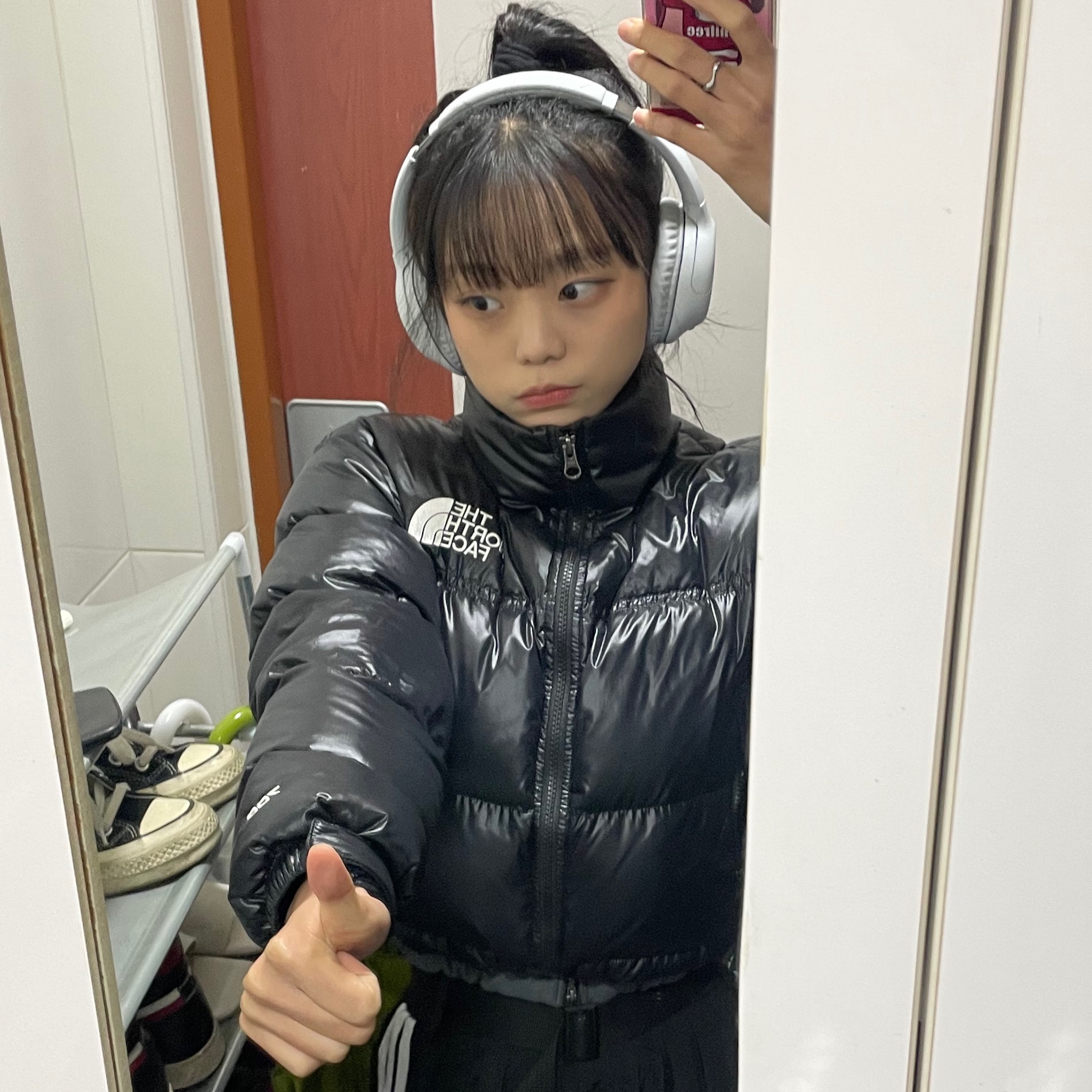 (W) The North Face Nuptse Short Jacket TNF Black 착용 스타일