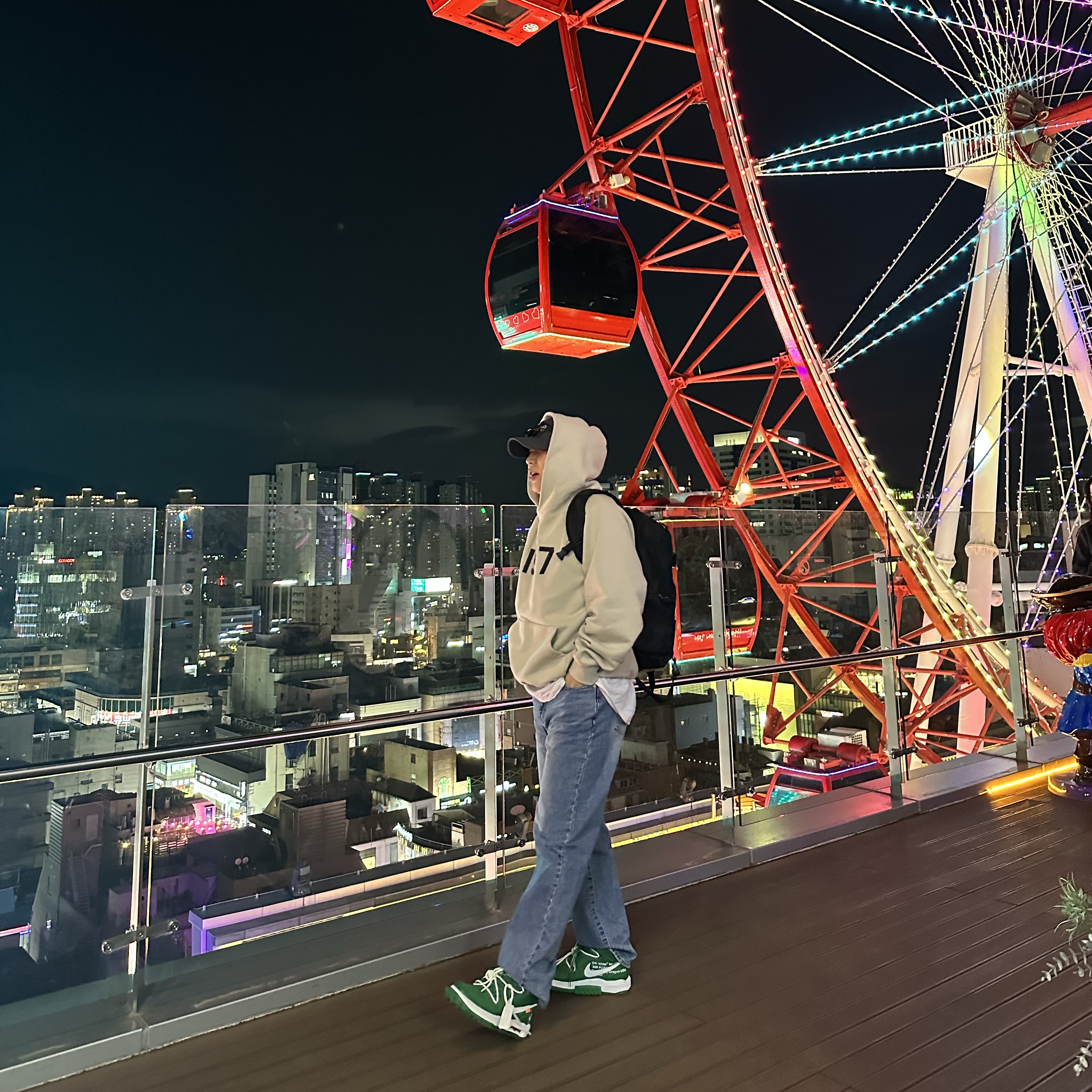 Nike x Off-White Air Force 1 Mid SP Leather Pine Green, Essentials 1977 Hoodie Wheat - 22SS 착용 스타일 - 1
