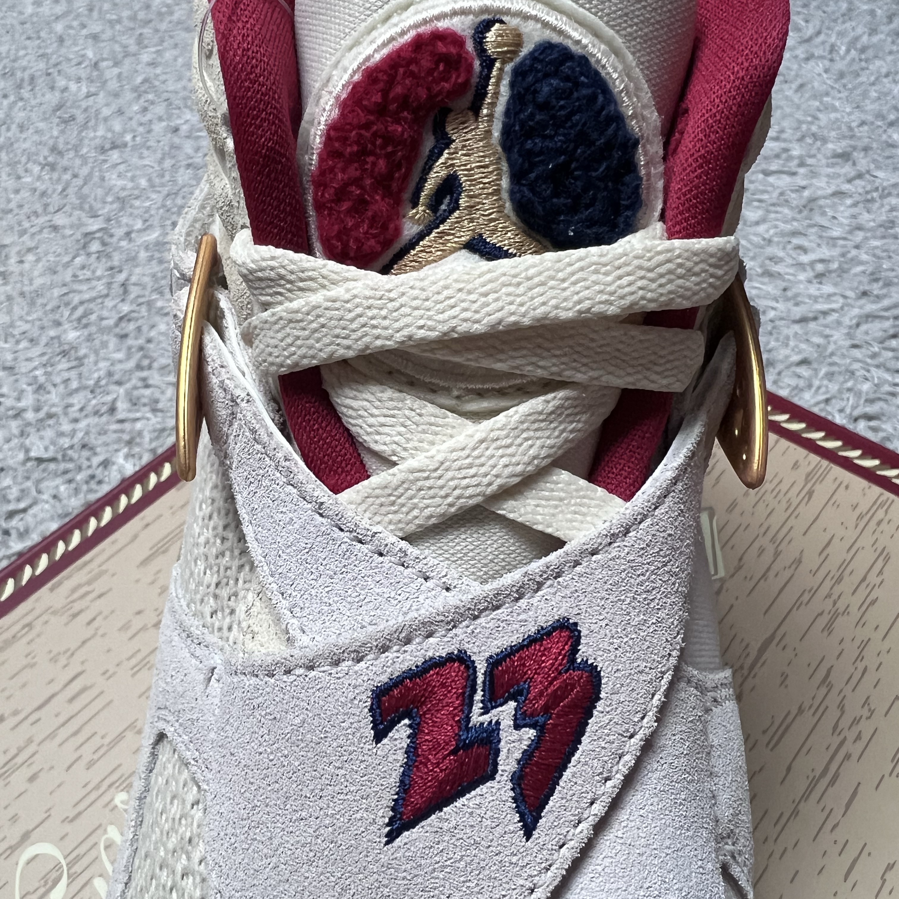 Jordan 8 x SoleFly Retro SP Mi Casa es Su Casa 착용 스타일 - 3