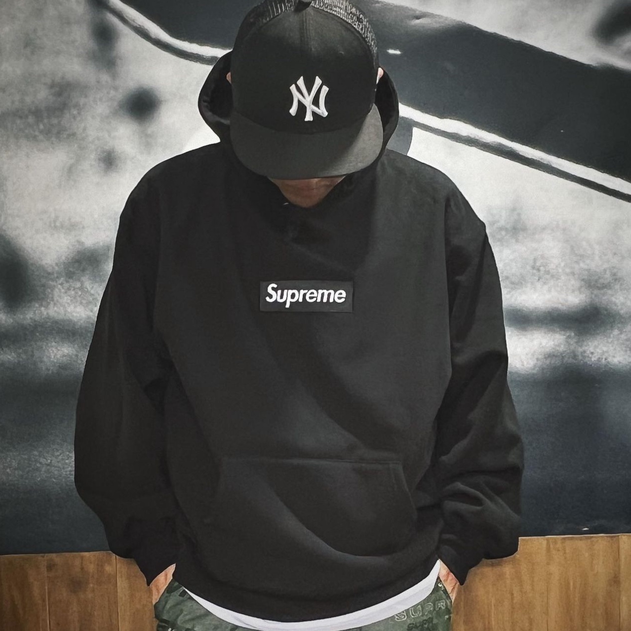 Supreme Box Logo Hooded Sweatshirt Ash Grey - 23FW, Supreme Box Logo Hooded Sweatshirt Black - 23FW 착용 스타일 - 8
