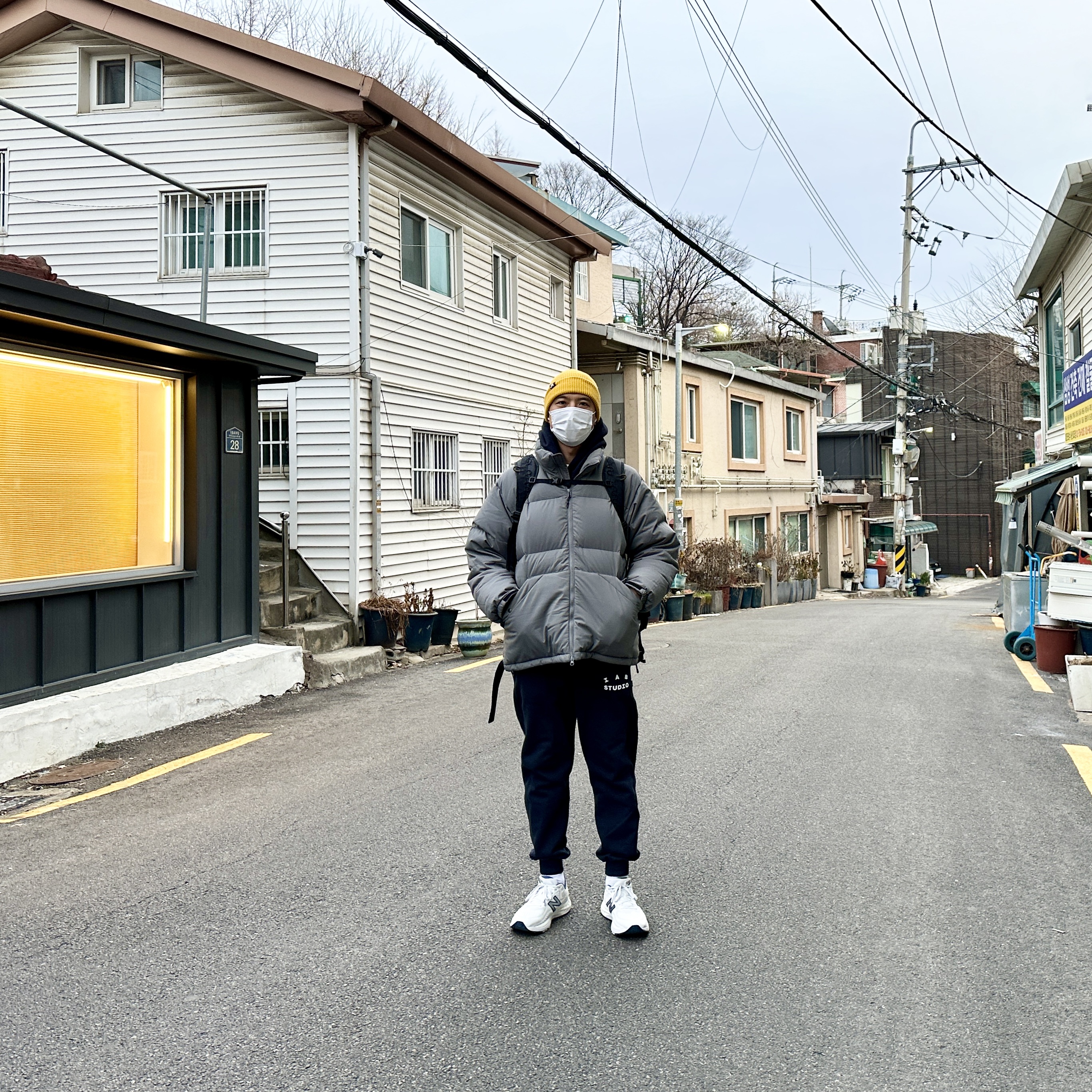 Nike ACG Karst Backpack Black Peat Moss, IAB Studio Hoodie Navy - 21SS 착용 스타일 - 3