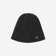 [KREAM 단독] Yunse Hatch Logo Beanie Dark Grey