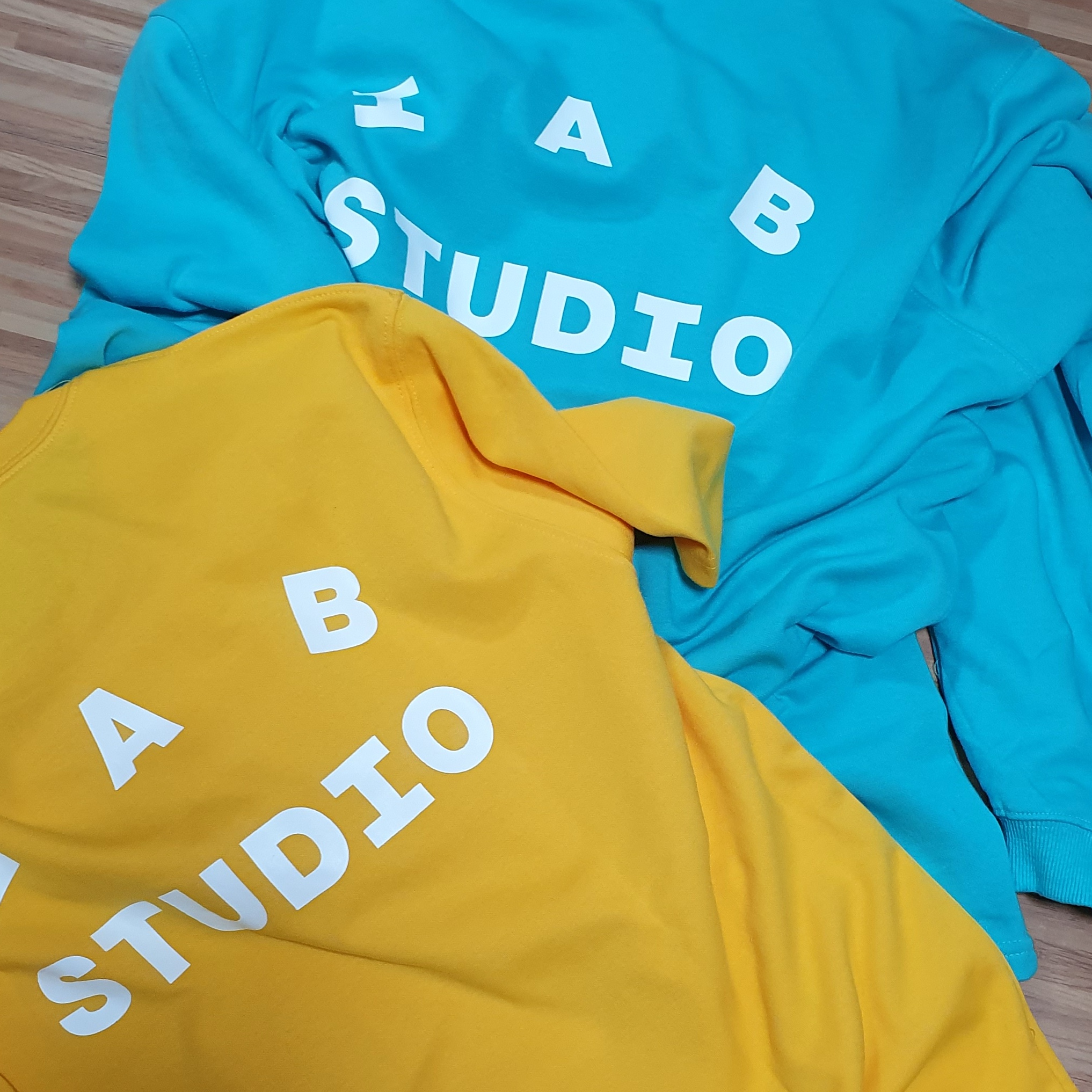 IAB Studio Long Sleeve Mint 착용 스타일