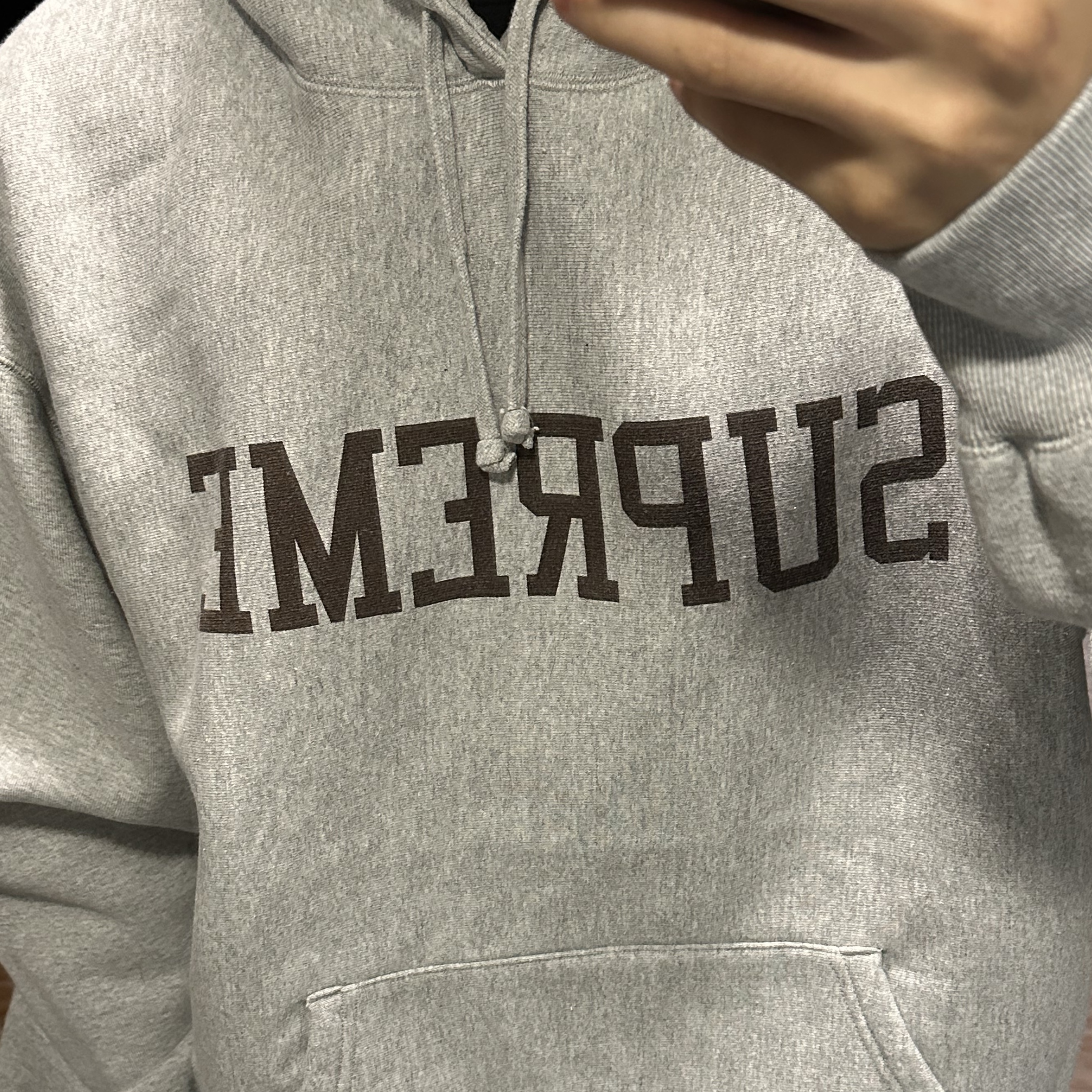 Supreme Varsity Hooded Sweatshirt Heather Grey - 23FW 착용 스타일